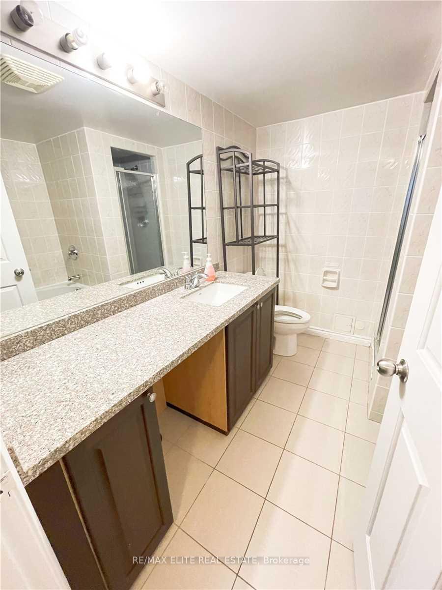 Photo 7 of Unit 404, 717 Bay Street, Toronto, Bay Street Corridor — HOMEH
