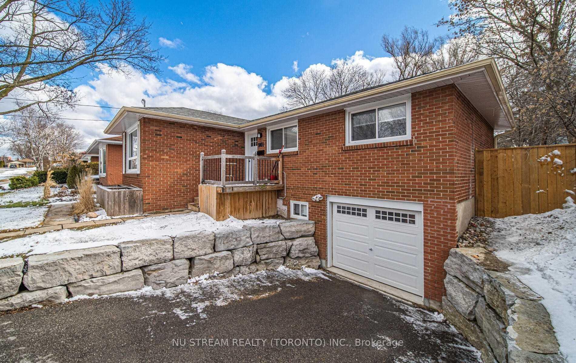 Photo 1 of 901 Lilac Terrace, Whitby, Downtown Whitby — HOMEH