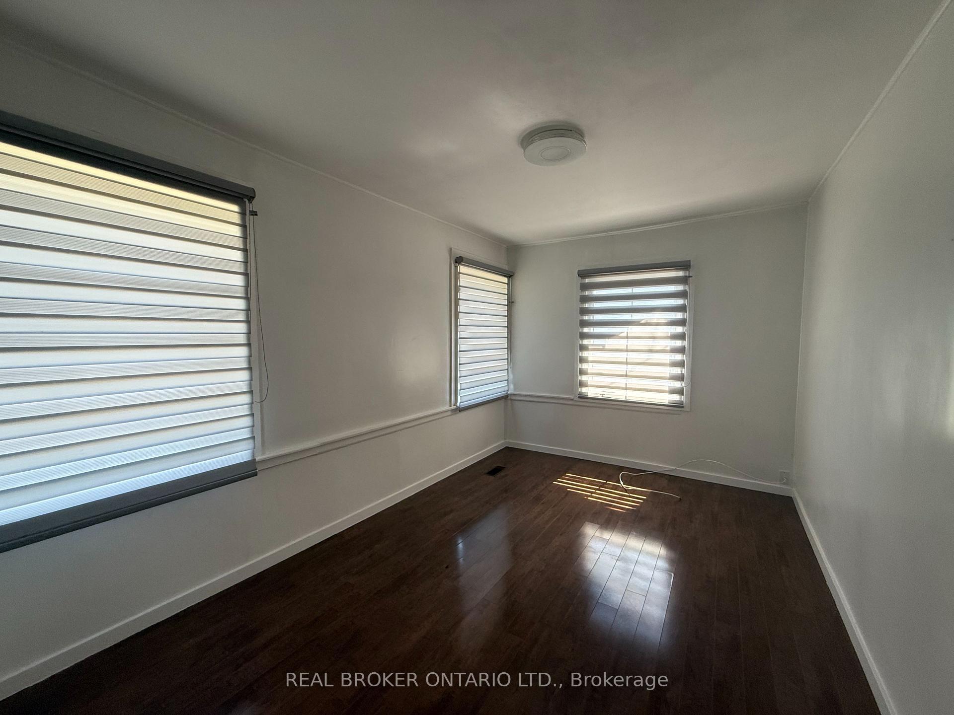 Photo 17 of 286 Crestwood Drive, Georgina, Historic Lakeshore Communities — HOMEH