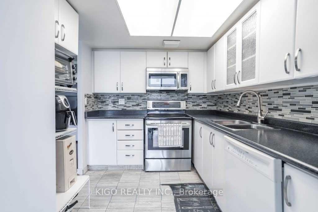 Photo 6 of Unit 907, 21 Markbrook Lane, Etobicoke, Rexdale-Kipling — HOMEH