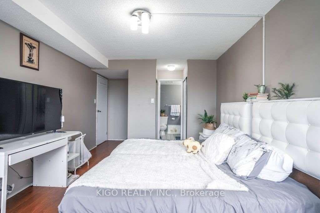 Photo 13 of Unit 907, 21 Markbrook Lane, Etobicoke, Rexdale-Kipling — HOMEH