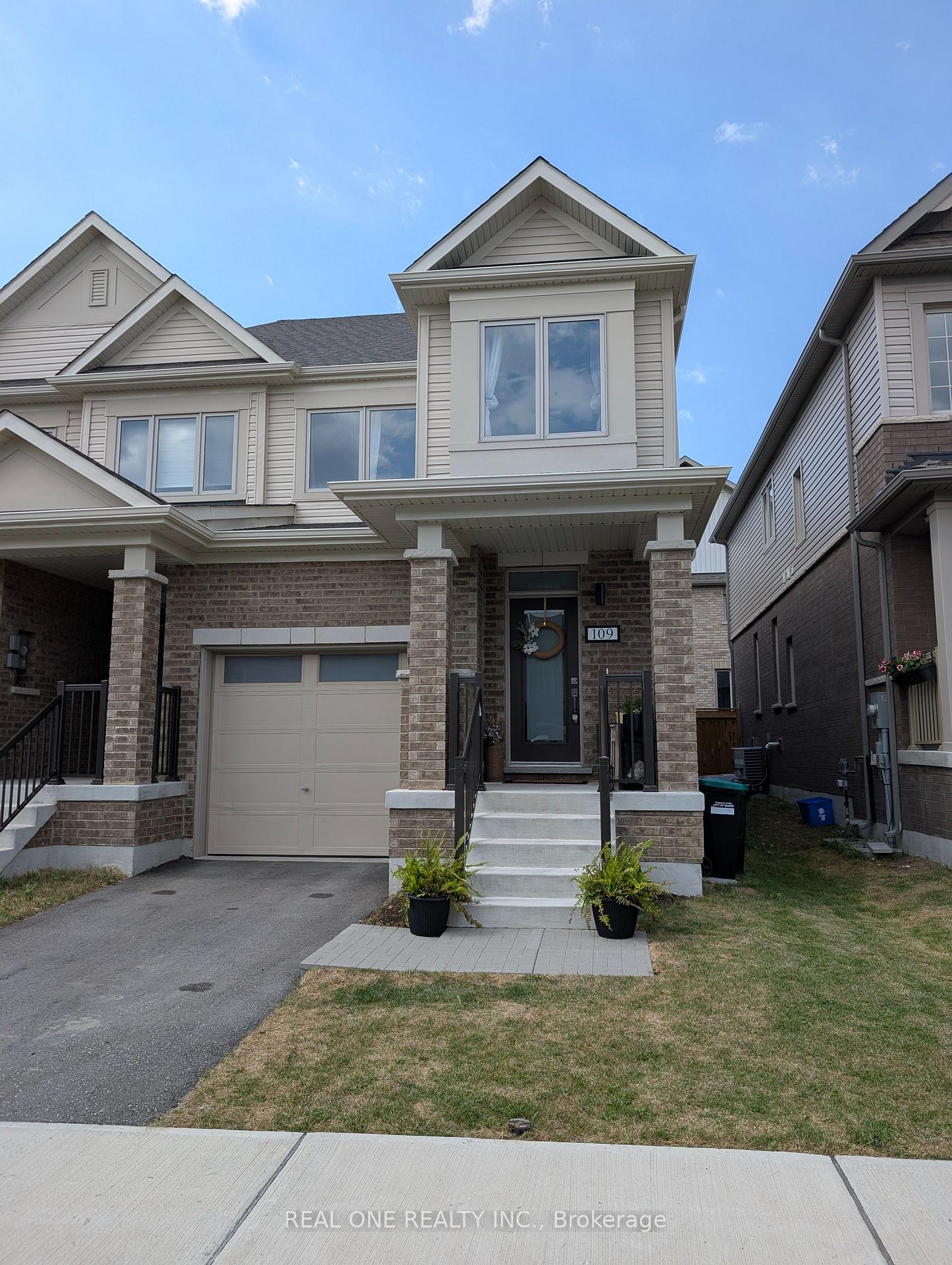 Front of 109 Sagewood Avenue N