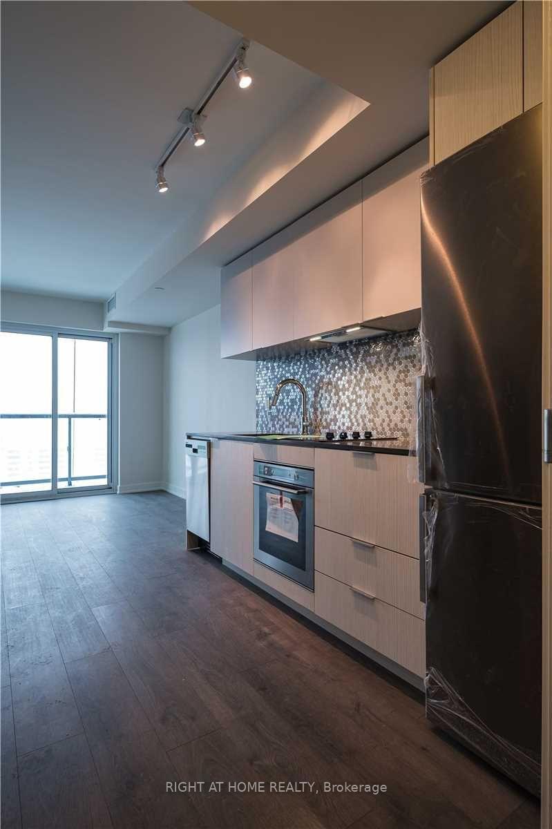 Photo 4 of Unit 08, 2 Sonic Way, Toronto, Flemingdon Park — HOMEH