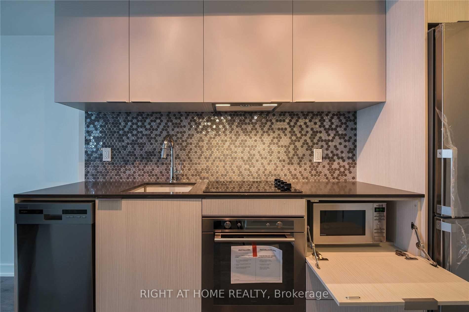 Photo 5 of Unit 08, 2 Sonic Way, Toronto, Flemingdon Park — HOMEH