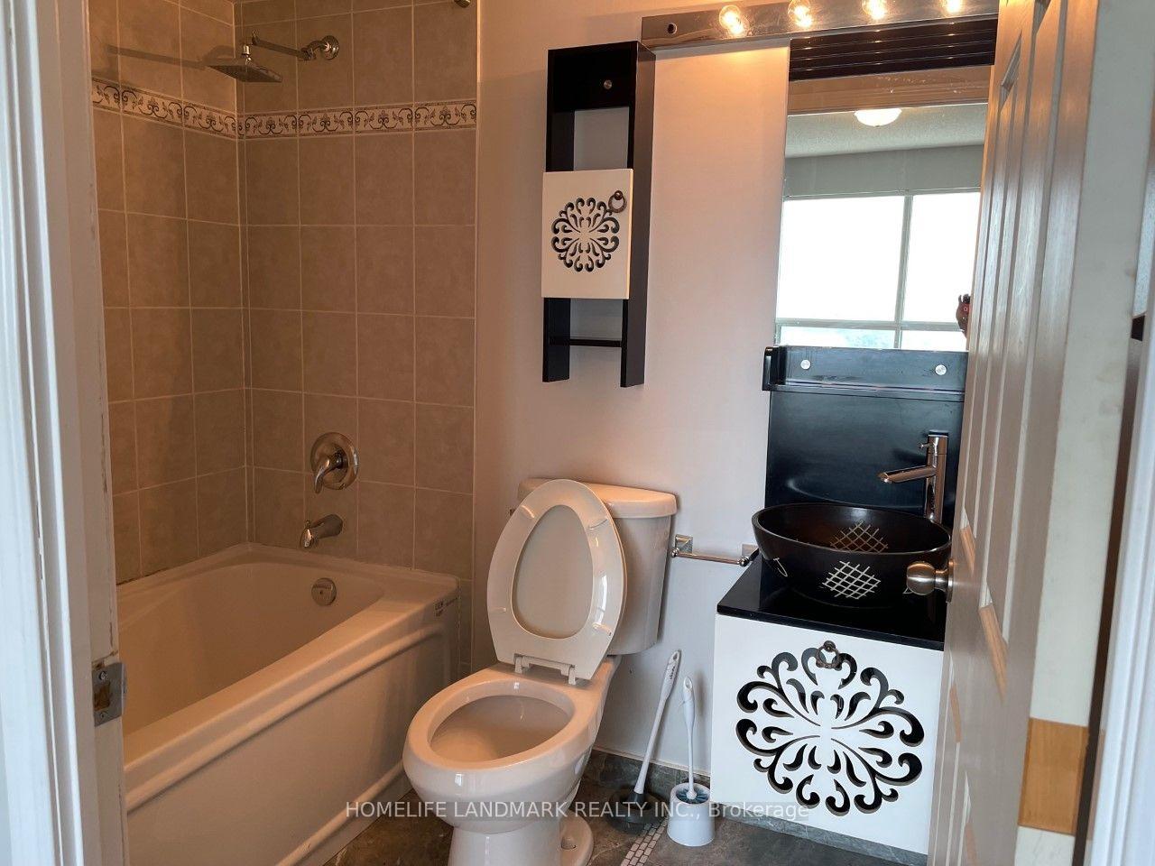 Photo 10 of Unit 1511, 7 Lorraine Drive, North York, Willowdale West — HOMEH