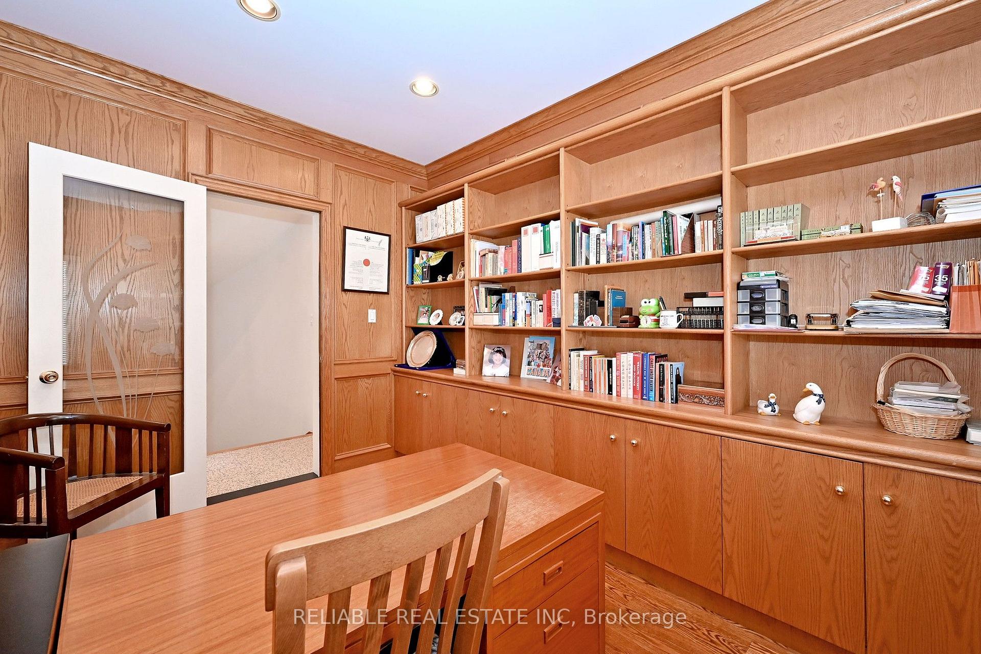 Photo 17 of 209 Alfred Avenue, North York, Willowdale East — HOMEH