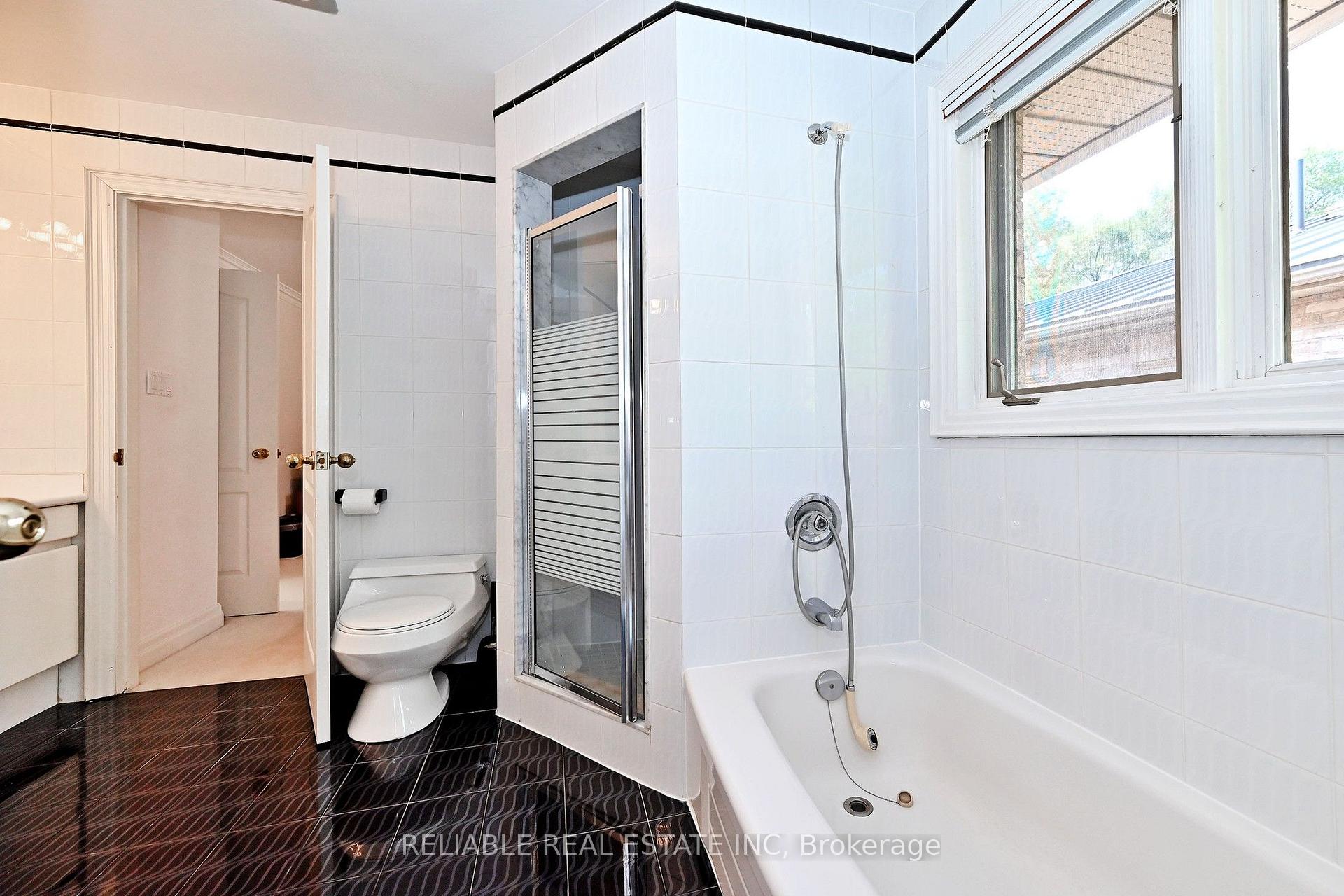 Photo 29 of 209 Alfred Avenue, North York, Willowdale East — HOMEH