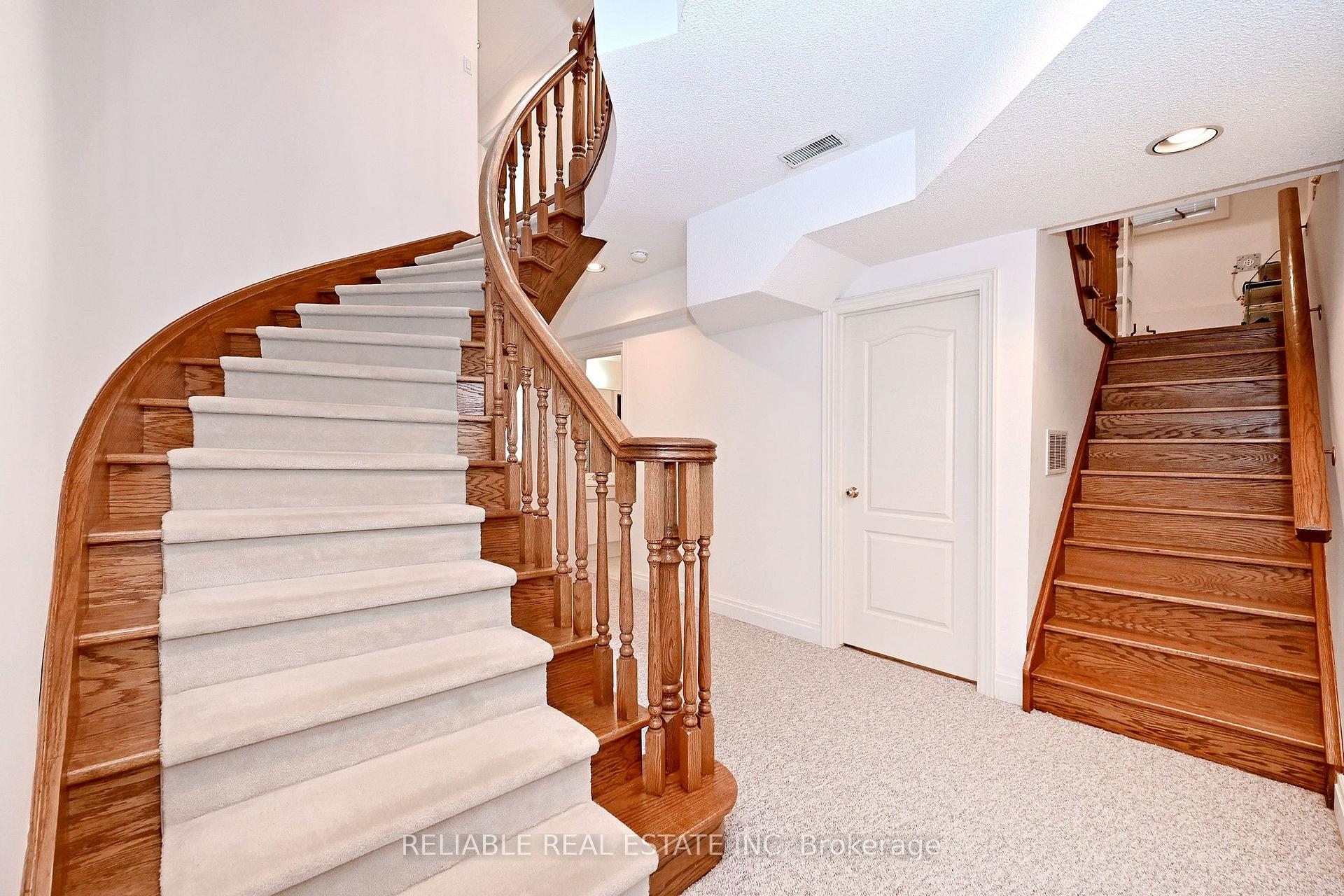Photo 35 of 209 Alfred Avenue, North York, Willowdale East — HOMEH