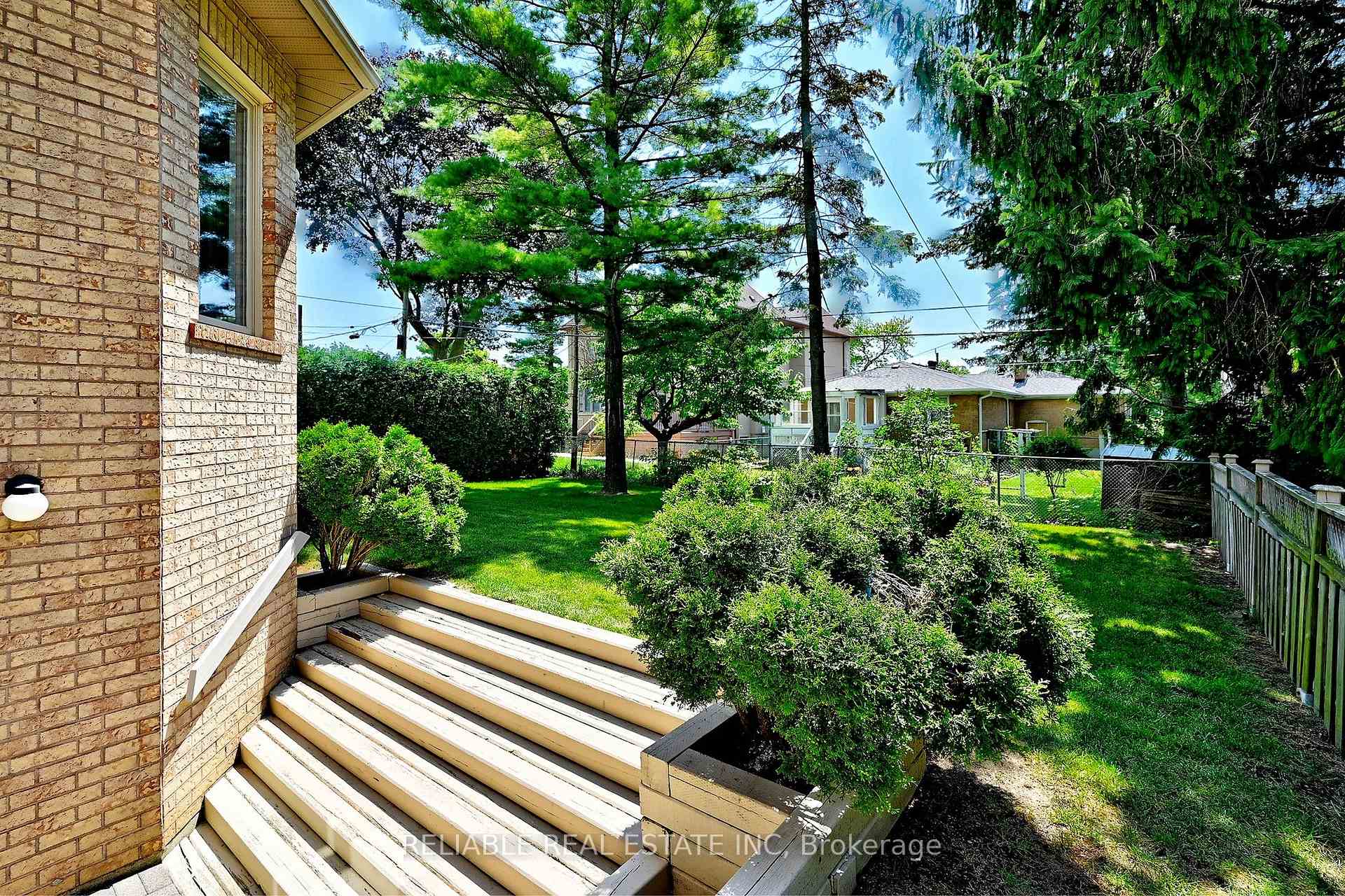 Photo 44 of 209 Alfred Avenue, North York, Willowdale East — HOMEH