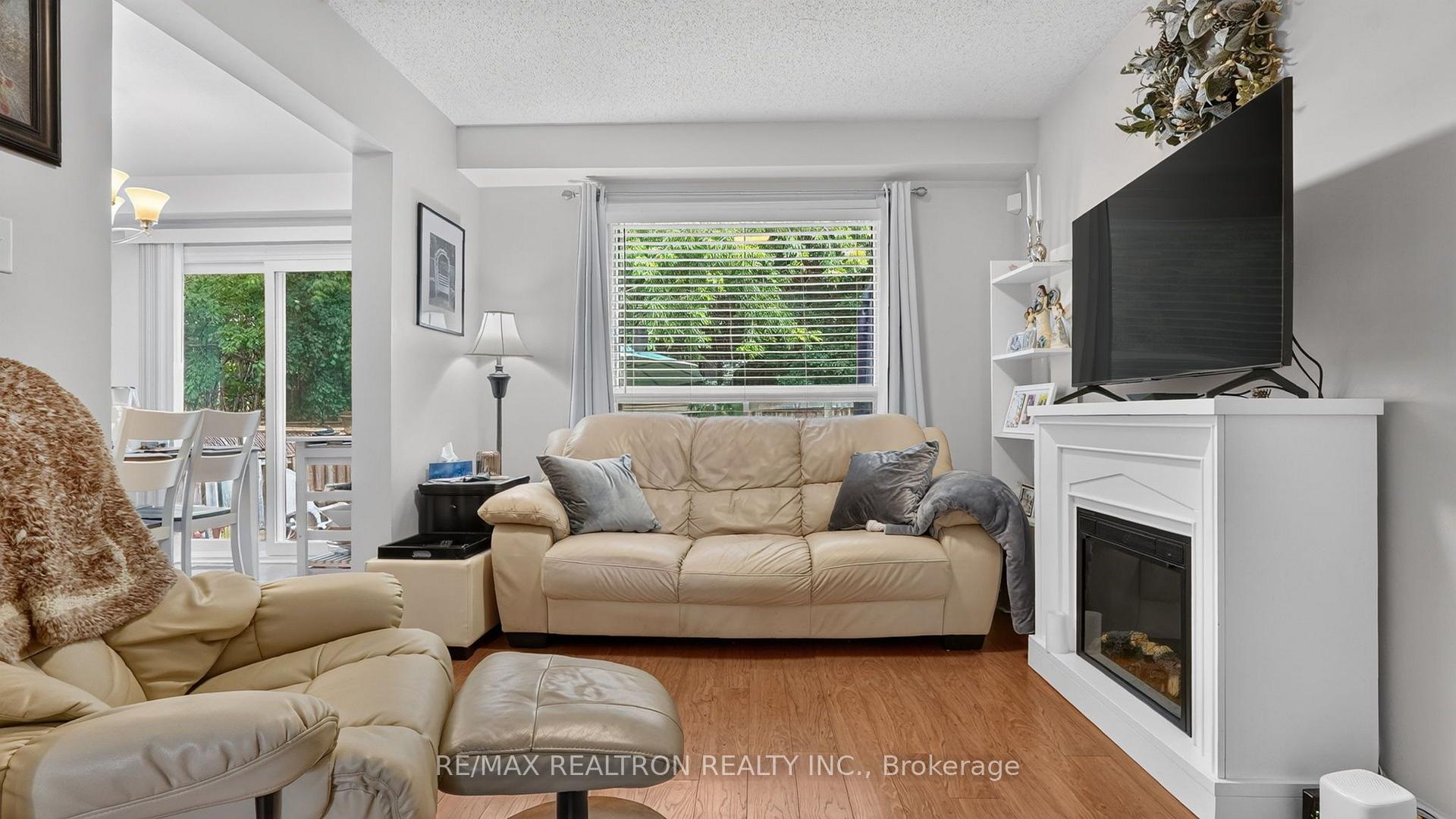 Photo 16 of 116 Andona Crescent, Scarborough, Centennial Scarborough — HOMEH
