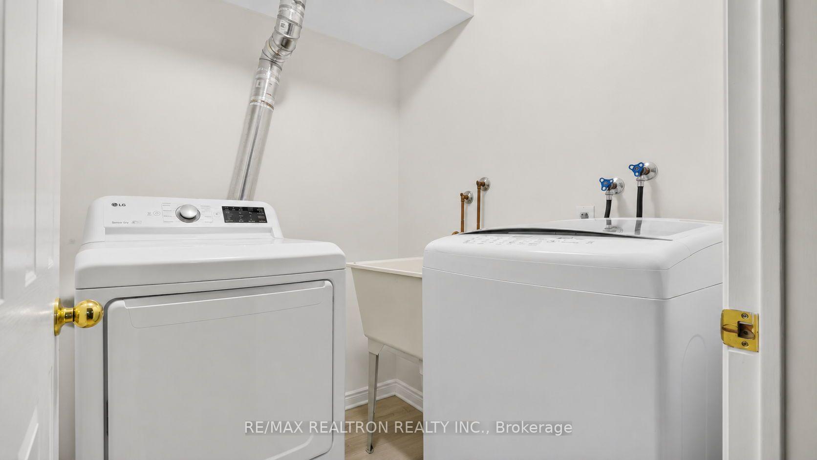 Photo 33 of 116 Andona Crescent, Scarborough, Centennial Scarborough — HOMEH