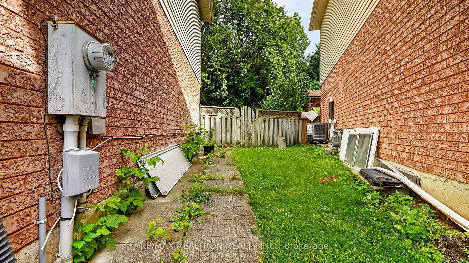 Photo 37 of 116 Andona Crescent, Scarborough, Centennial Scarborough — HOMEH