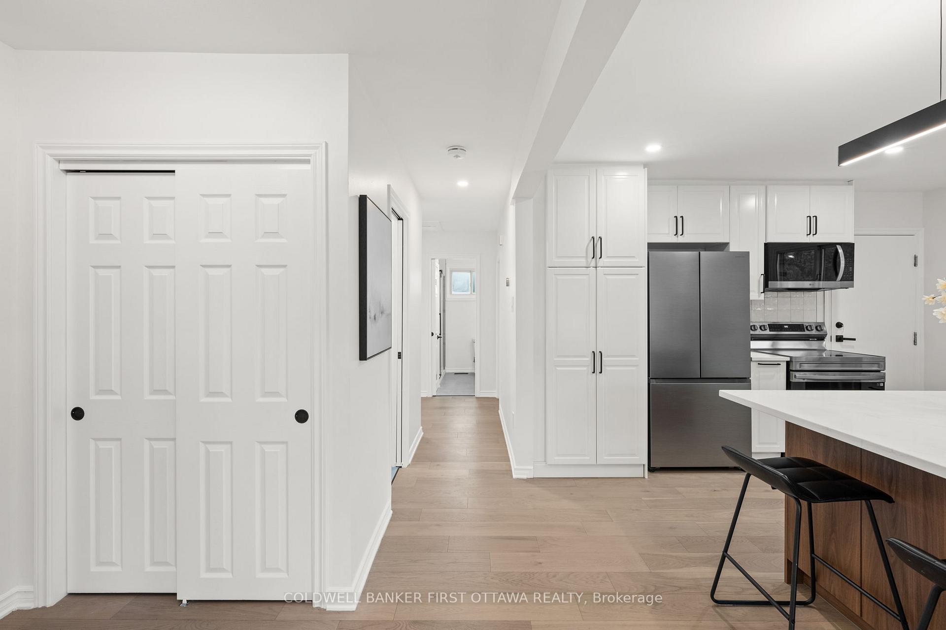 Photo 15 of 26 Spring Garden Avenue, Ottawa, Meadowlands/Crestview — HOMEH