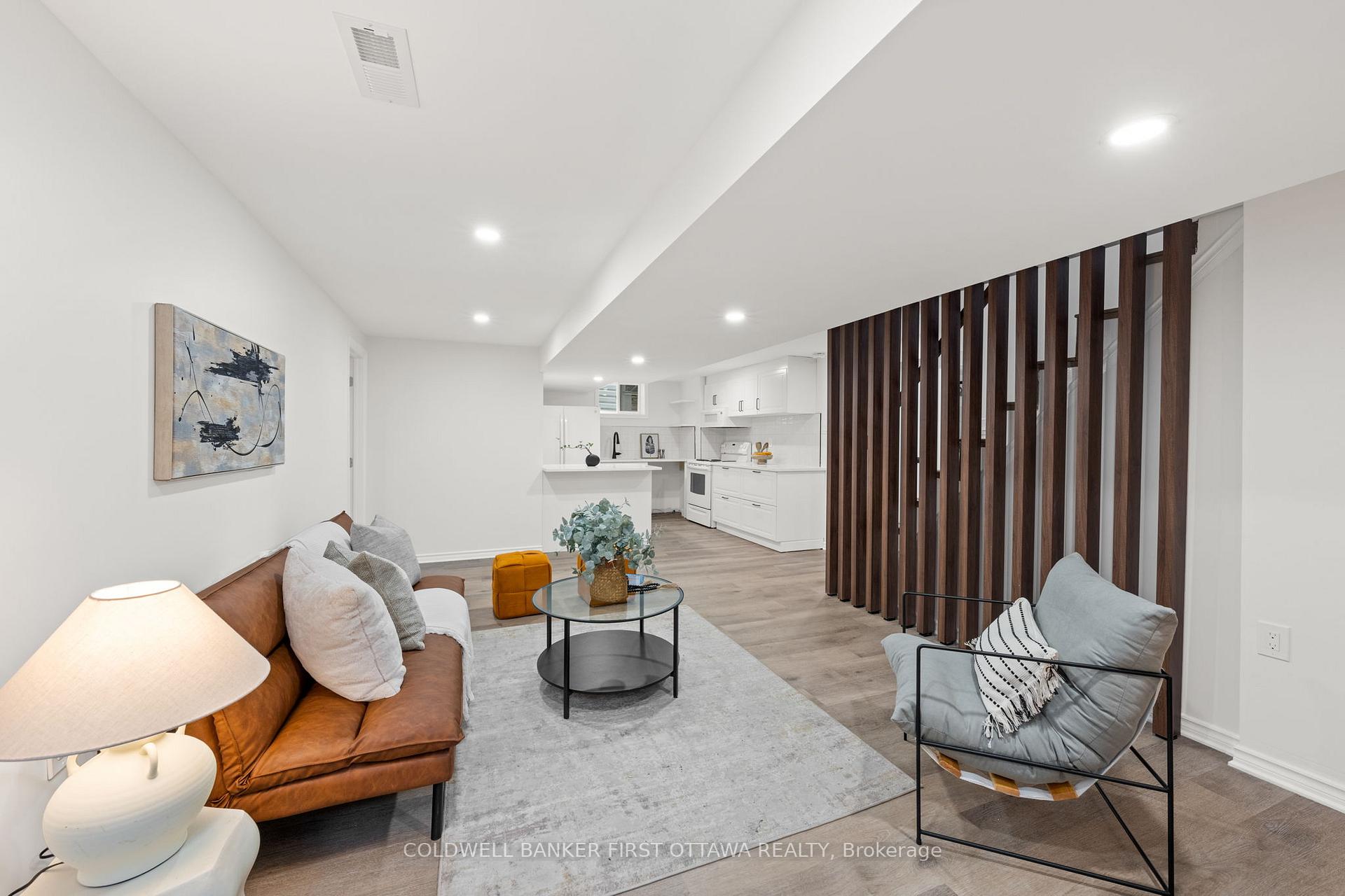 Photo 24 of 26 Spring Garden Avenue, Ottawa, Meadowlands/Crestview — HOMEH