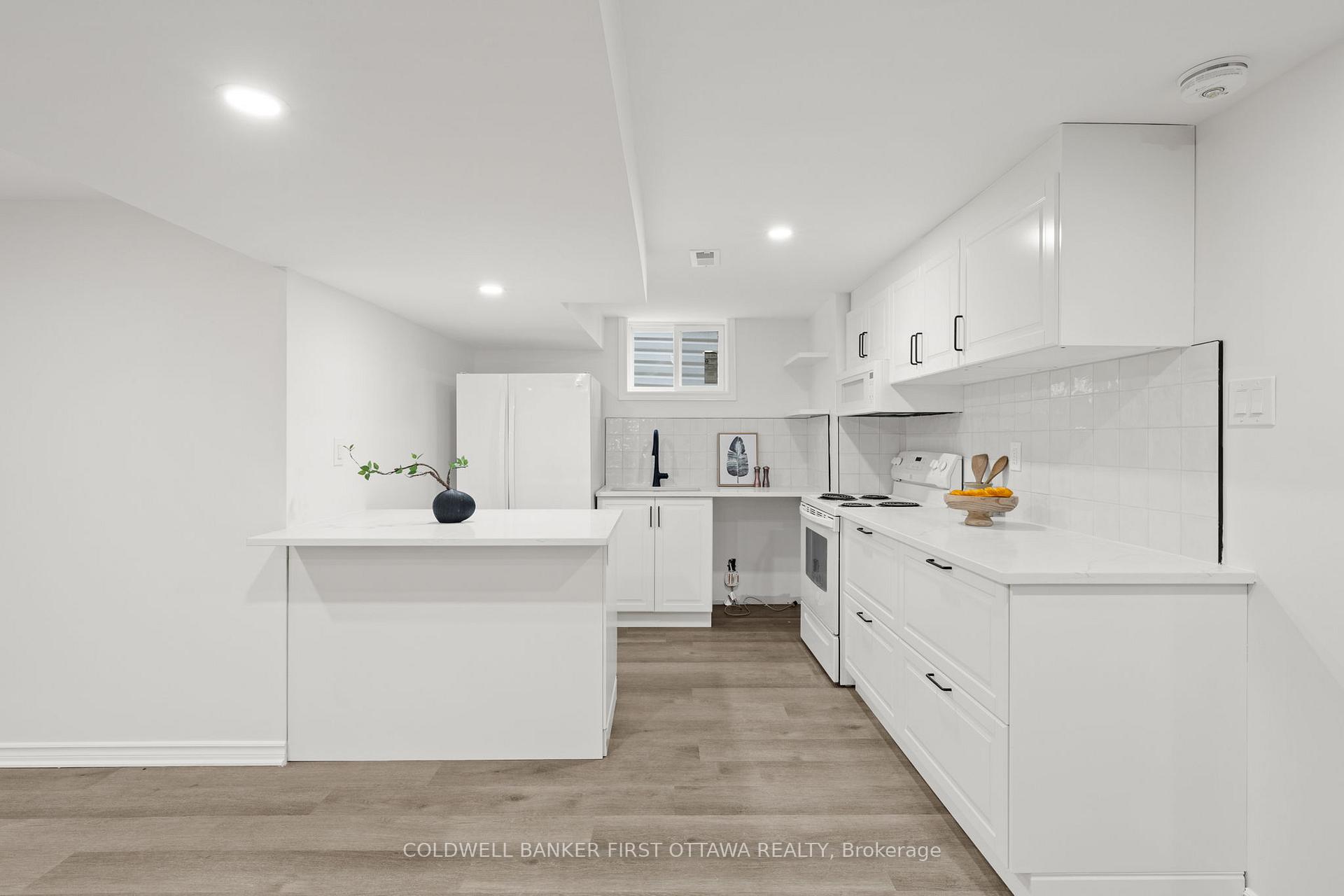Photo 25 of 26 Spring Garden Avenue, Ottawa, Meadowlands/Crestview — HOMEH