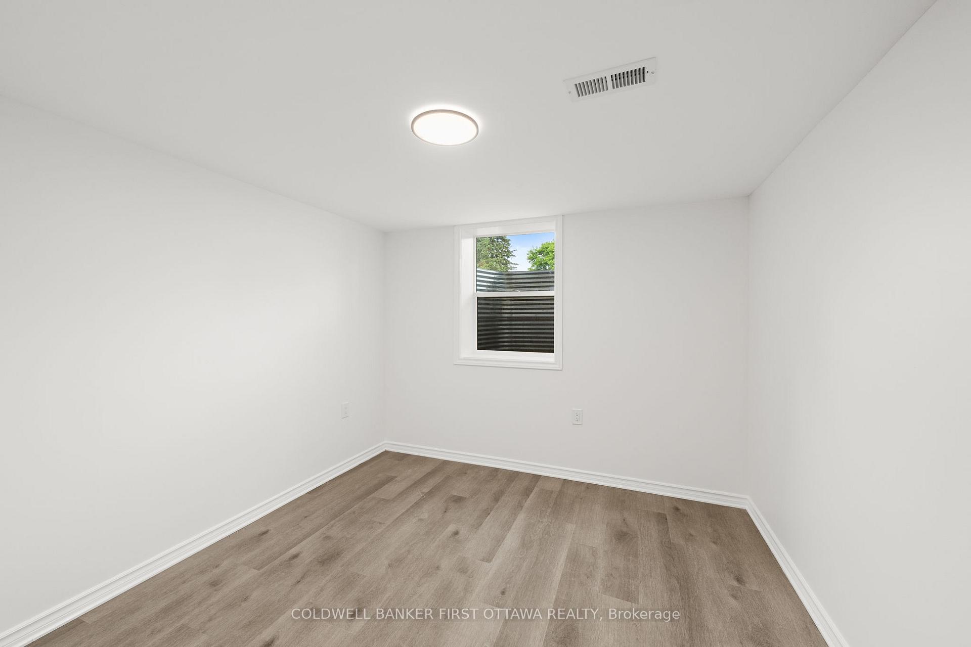 Photo 26 of 26 Spring Garden Avenue, Ottawa, Meadowlands/Crestview — HOMEH