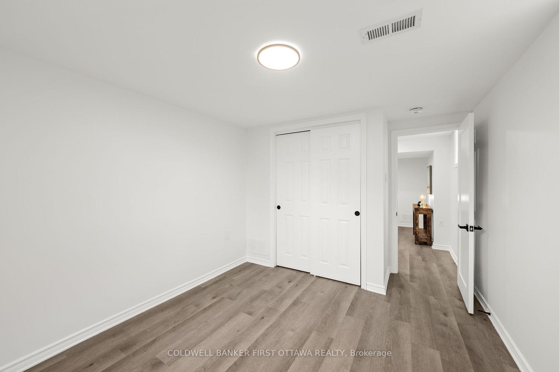 Photo 29 of 26 Spring Garden Avenue, Ottawa, Meadowlands/Crestview — HOMEH