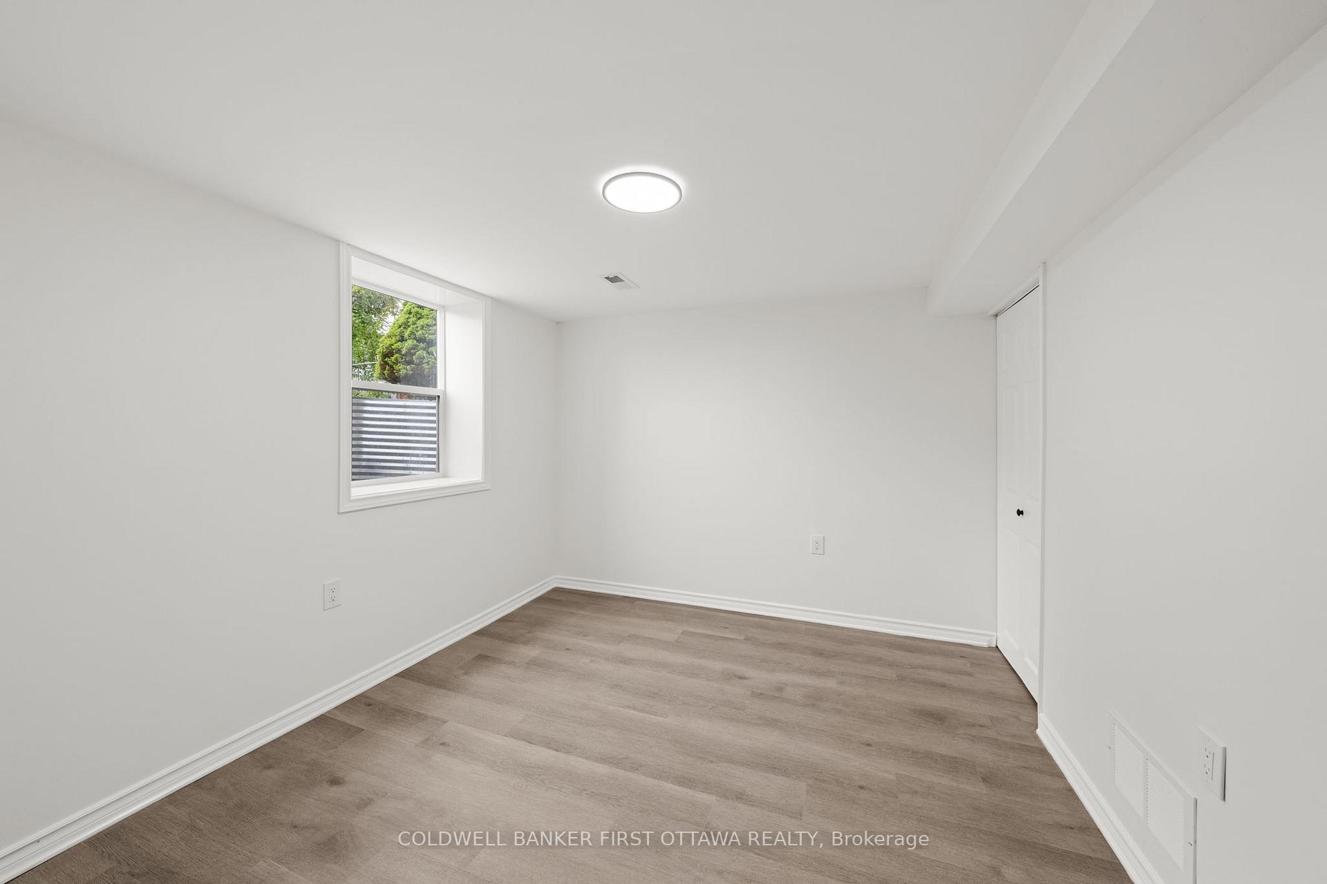 Photo 30 of 26 Spring Garden Avenue, Ottawa, Meadowlands/Crestview — HOMEH