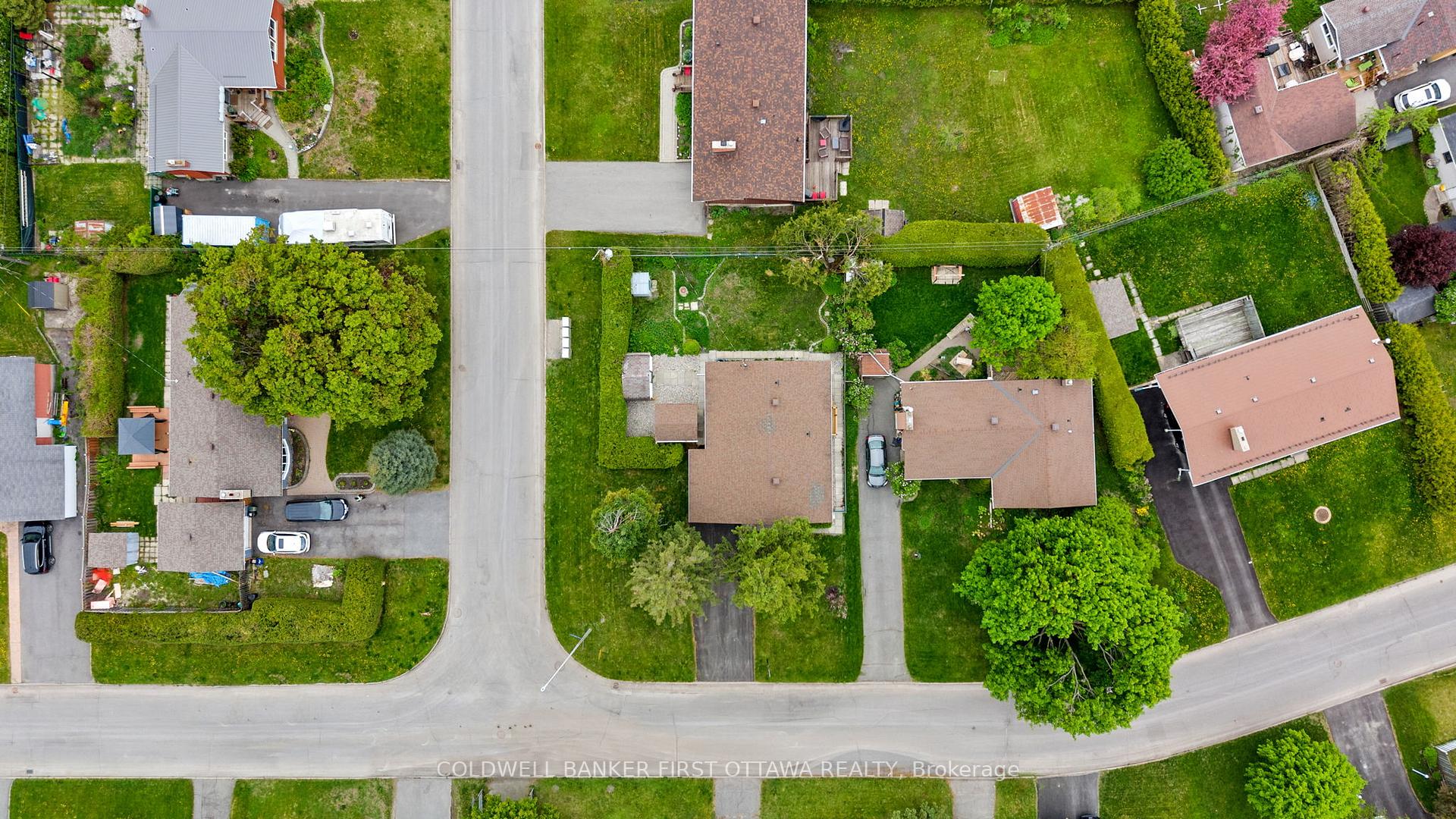 Photo 37 of 26 Spring Garden Avenue, Ottawa, Meadowlands/Crestview — HOMEH