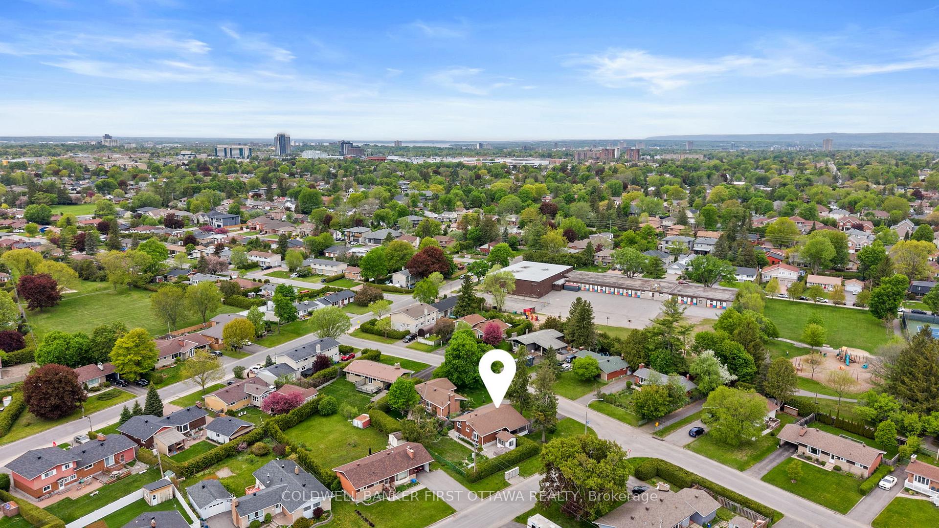 Photo 39 of 26 Spring Garden Avenue, Ottawa, Meadowlands/Crestview — HOMEH