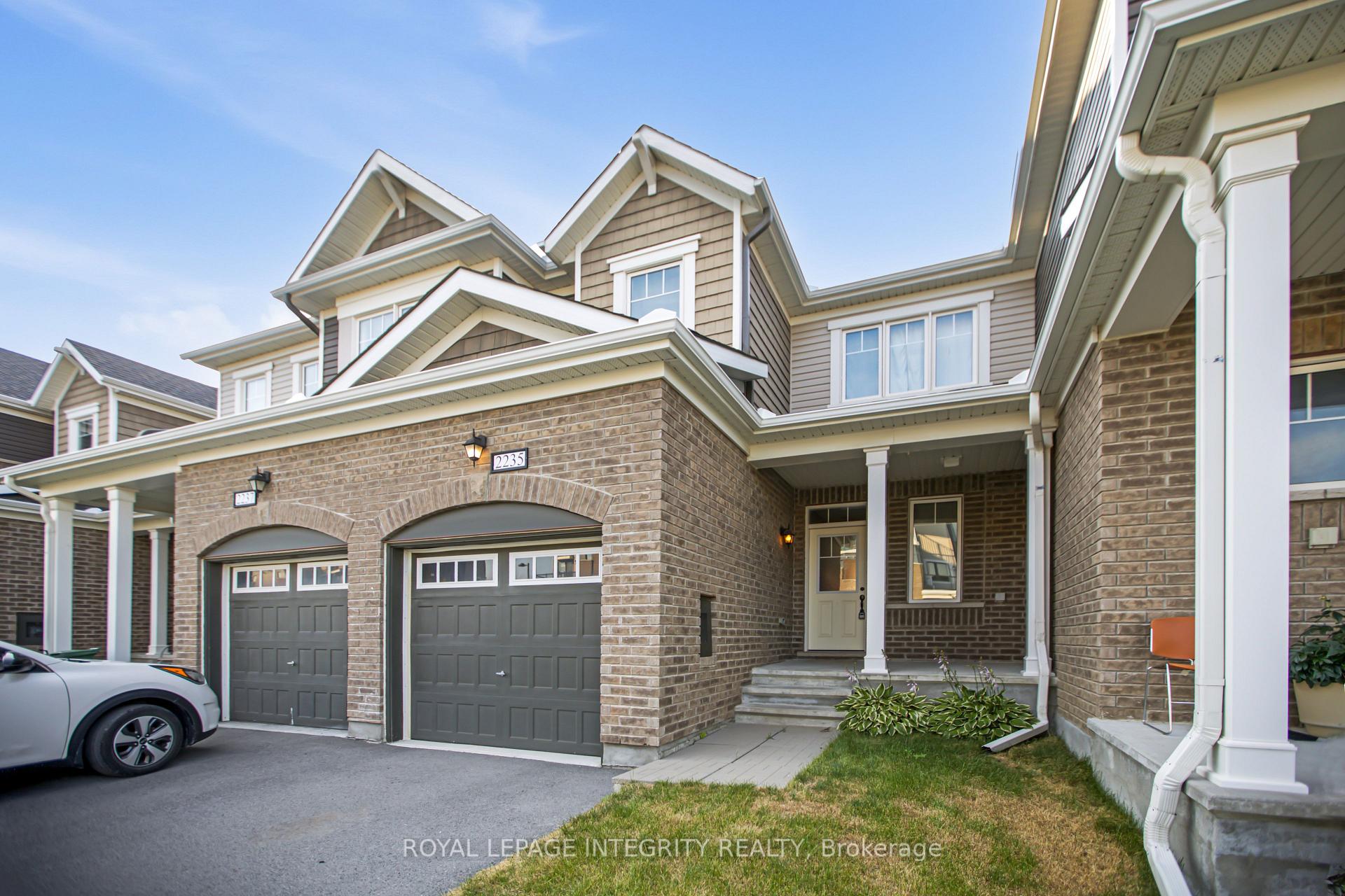 Photo 2 of 2235 Watercolours Way, Ottawa, Barrhaven - Half Moon Bay — HOMEH