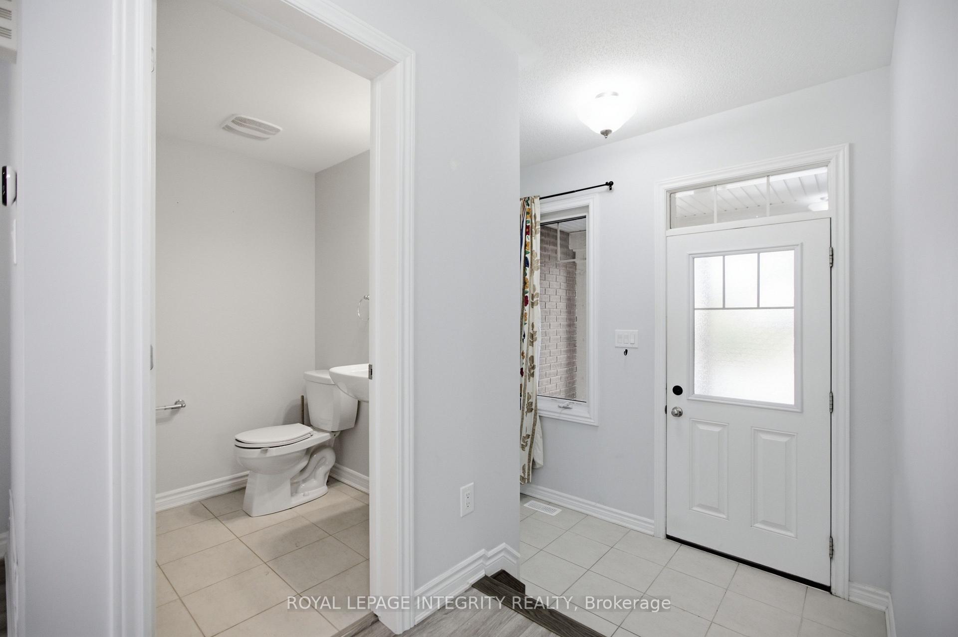 Photo 3 of 2235 Watercolours Way, Ottawa, Barrhaven - Half Moon Bay — HOMEH