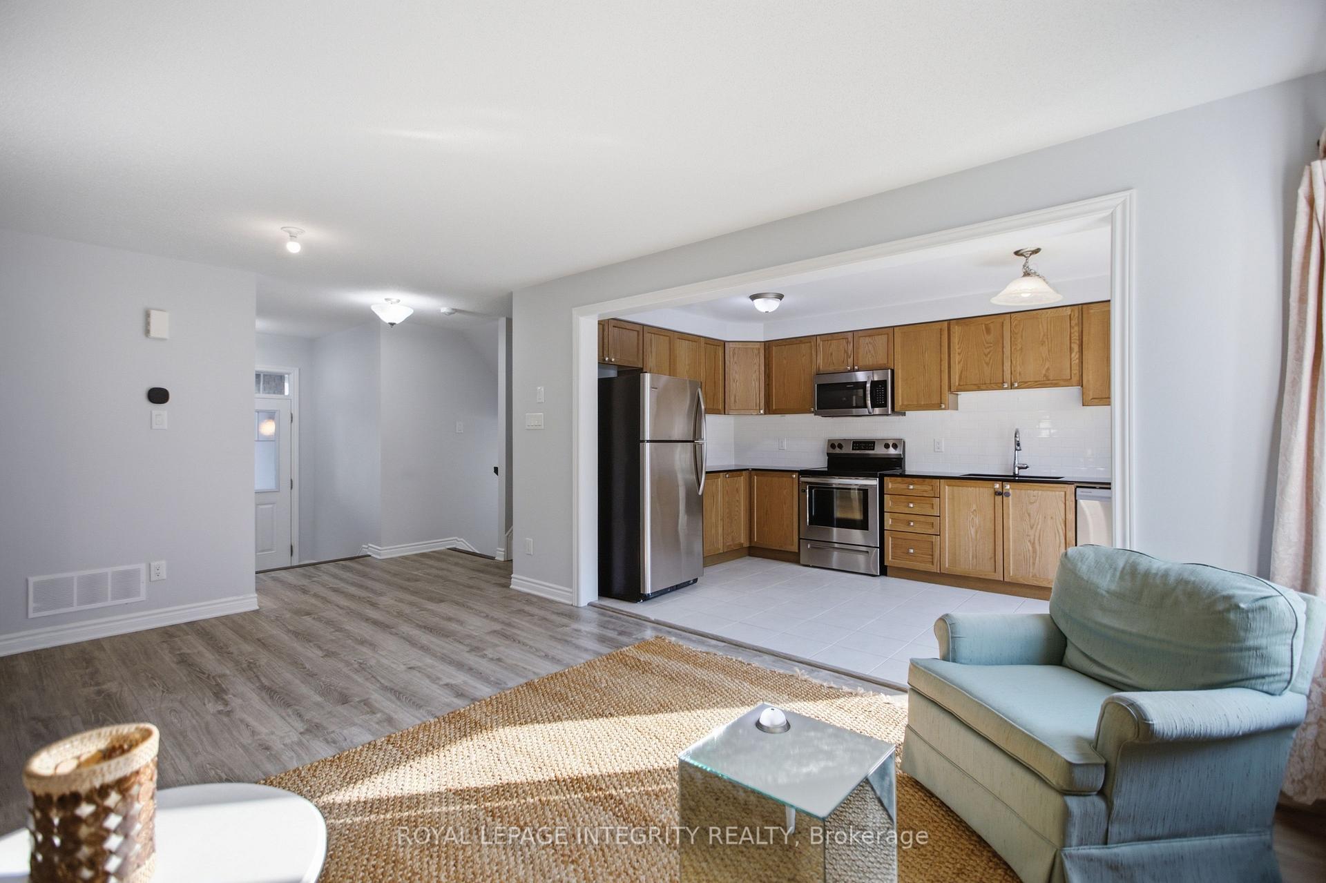 Photo 5 of 2235 Watercolours Way, Ottawa, Barrhaven - Half Moon Bay — HOMEH