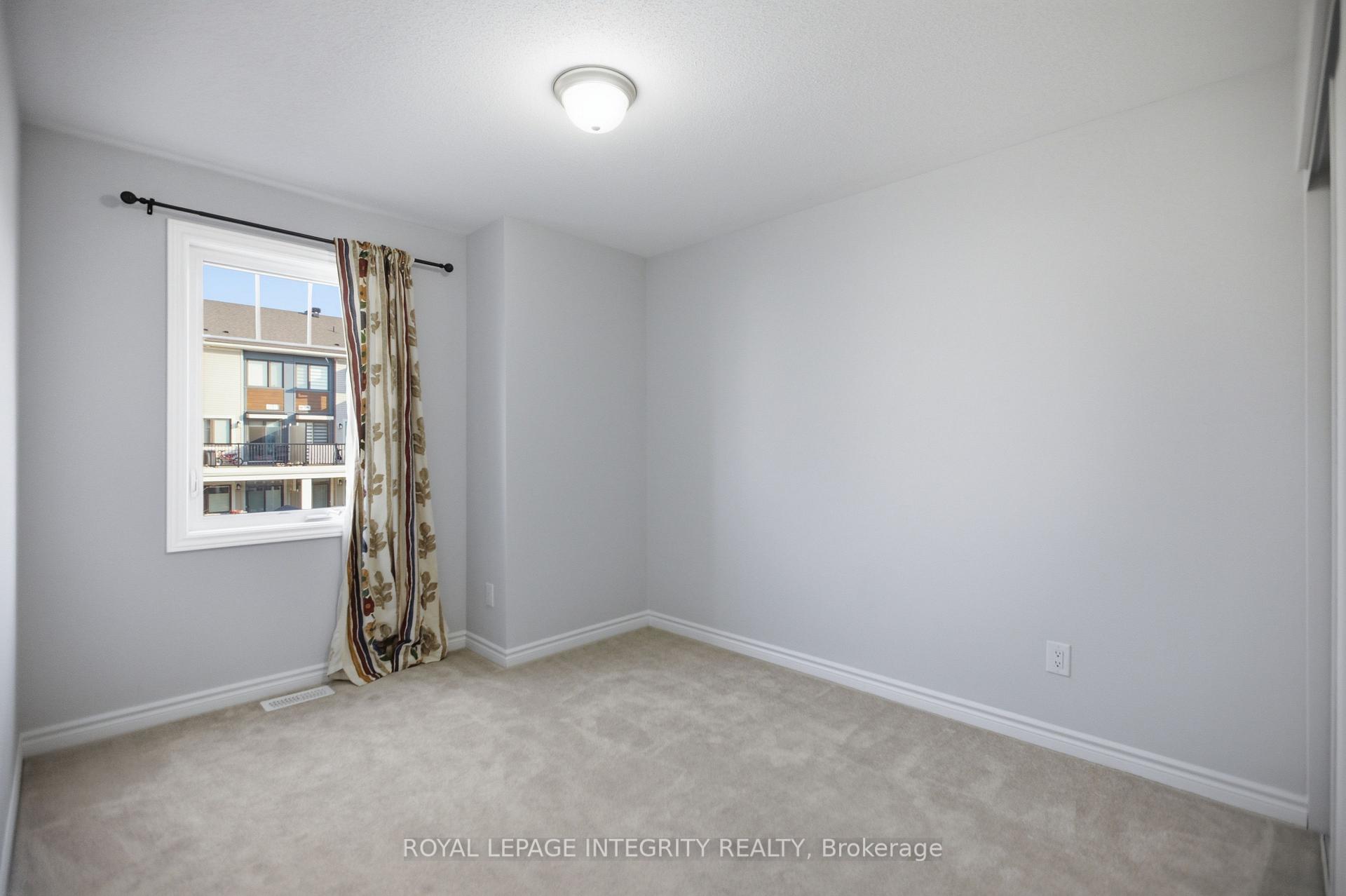 Photo 14 of 2235 Watercolours Way, Ottawa, Barrhaven - Half Moon Bay — HOMEH