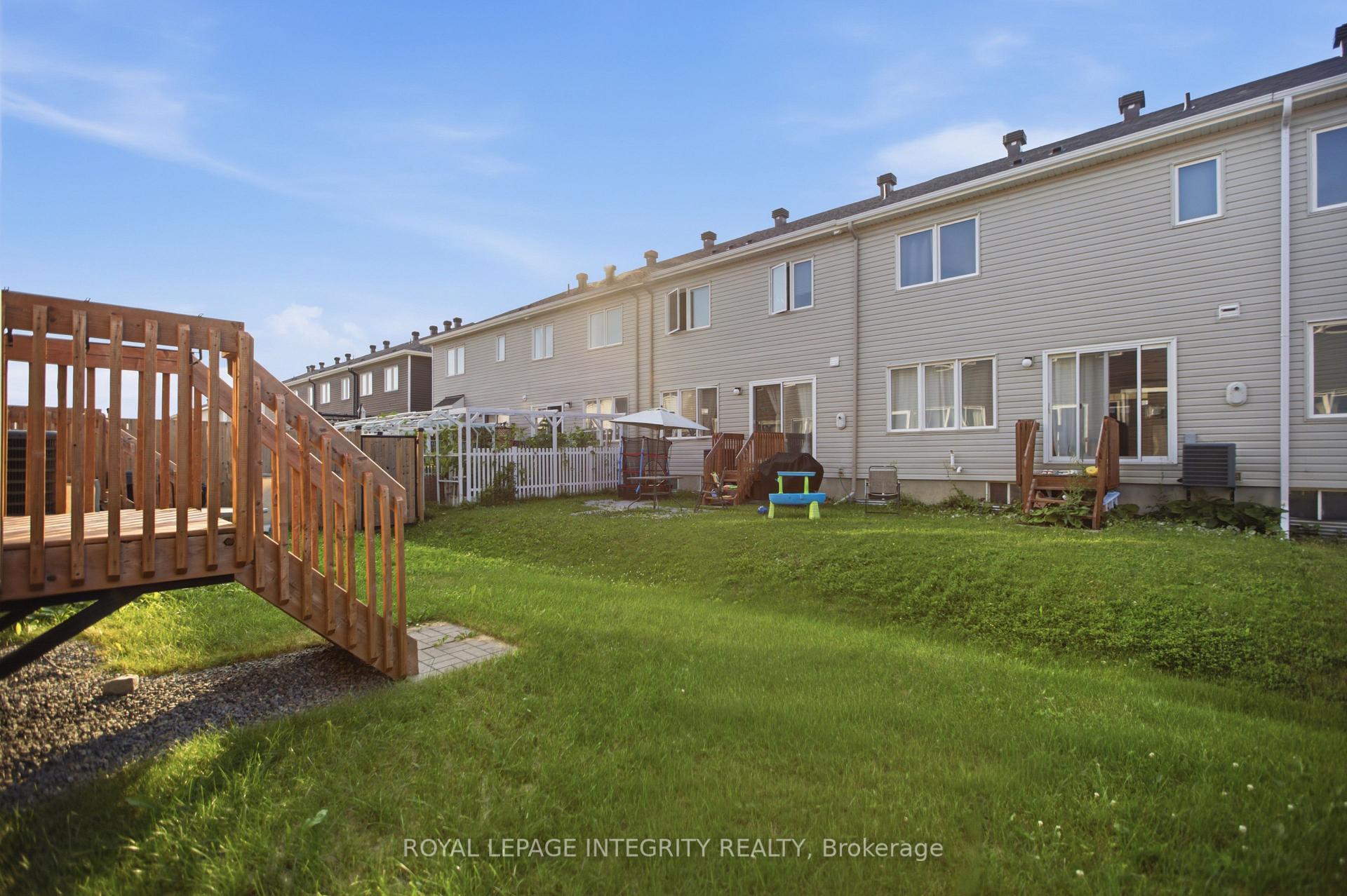 Photo 19 of 2235 Watercolours Way, Ottawa, Barrhaven - Half Moon Bay — HOMEH