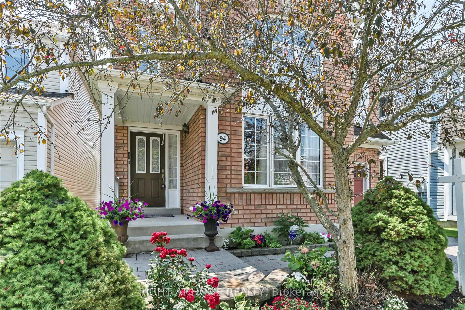 Photo 3 of 94 Moynahan Crescent, Ajax, South East — HOMEH