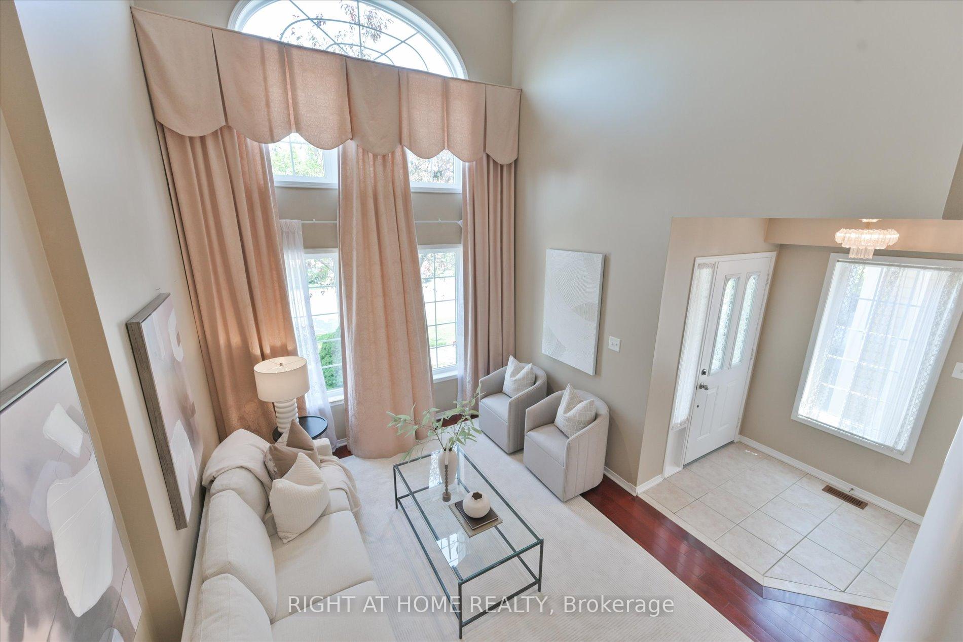 Photo 7 of 94 Moynahan Crescent, Ajax, South East — HOMEH