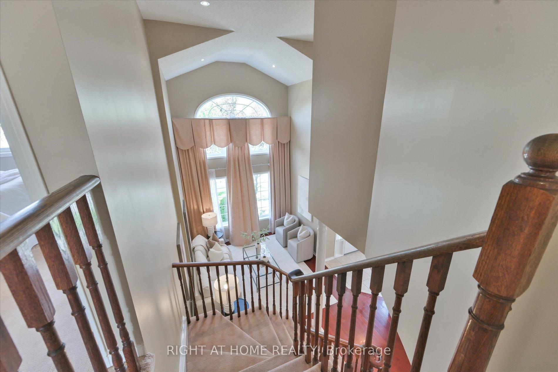 Photo 20 of 94 Moynahan Crescent, Ajax, South East — HOMEH