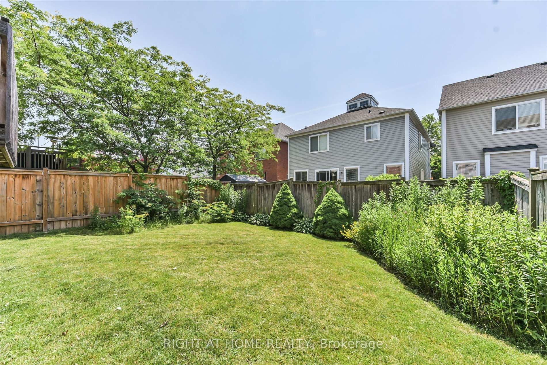 Photo 33 of 94 Moynahan Crescent, Ajax, South East — HOMEH