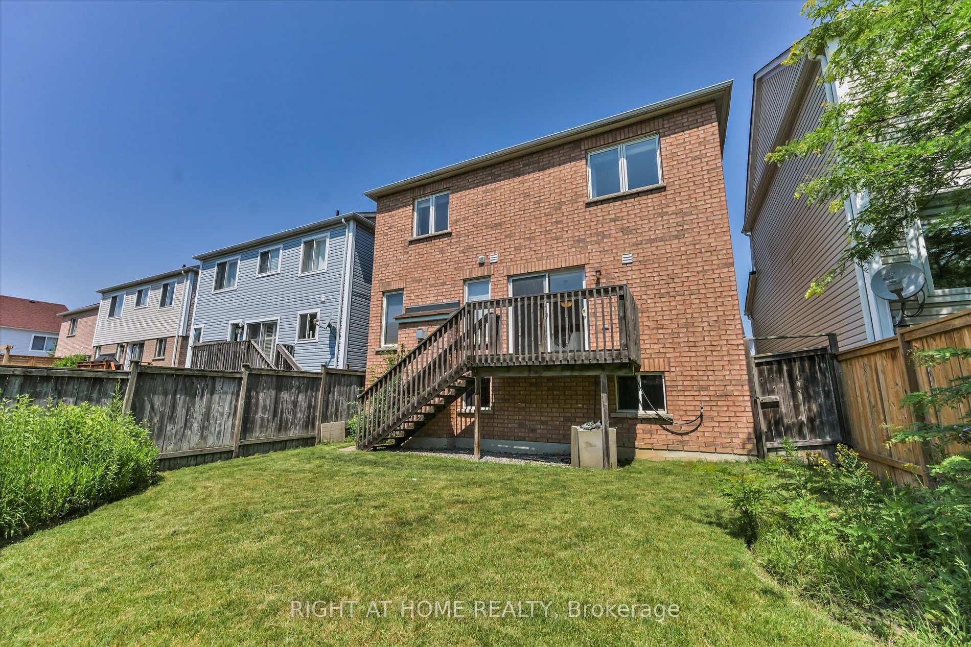 Photo 34 of 94 Moynahan Crescent, Ajax, South East — HOMEH