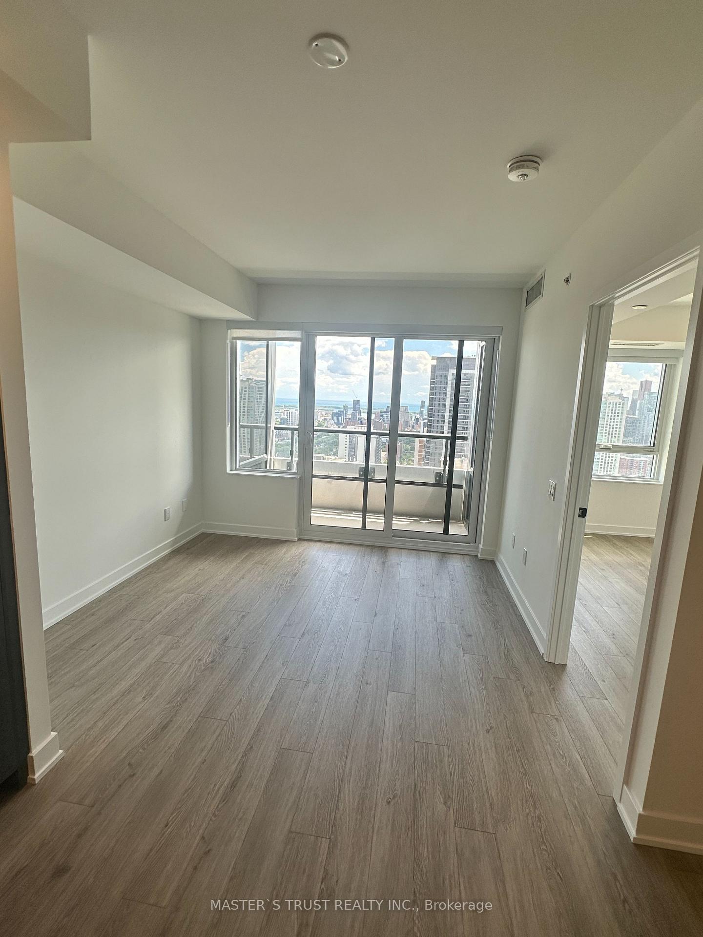 Photo 5 of Unit 3710, 609 Sherbourne Street, Toronto, North St. James Town — HOMEH