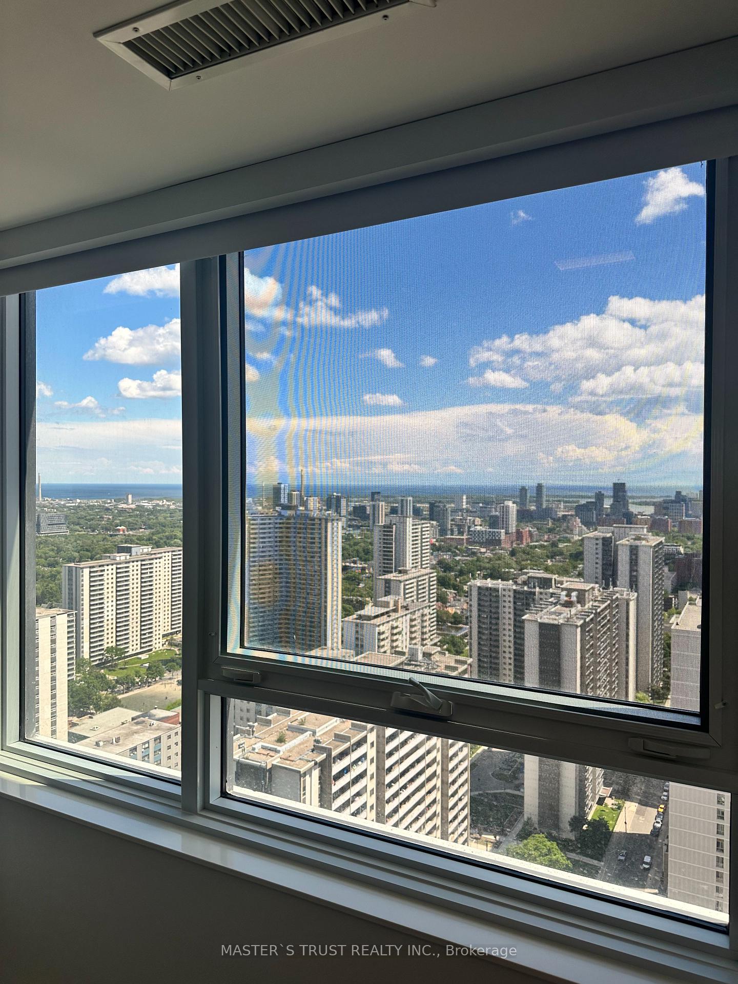 Photo 7 of Unit 3710, 609 Sherbourne Street, Toronto, North St. James Town — HOMEH