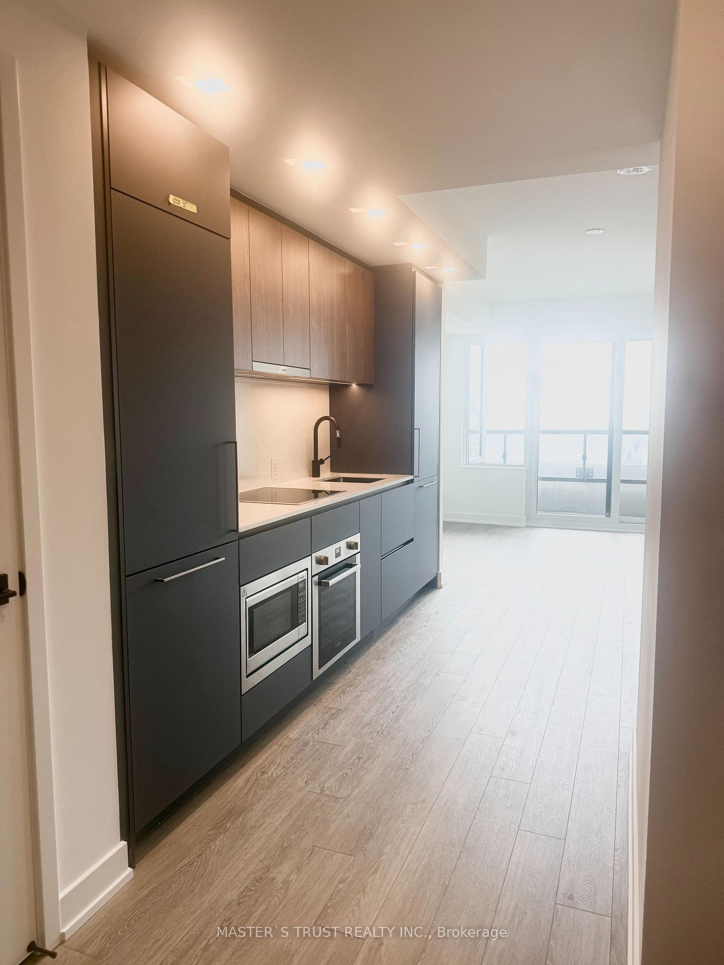 Photo 8 of Unit 3710, 609 Sherbourne Street, Toronto, North St. James Town — HOMEH