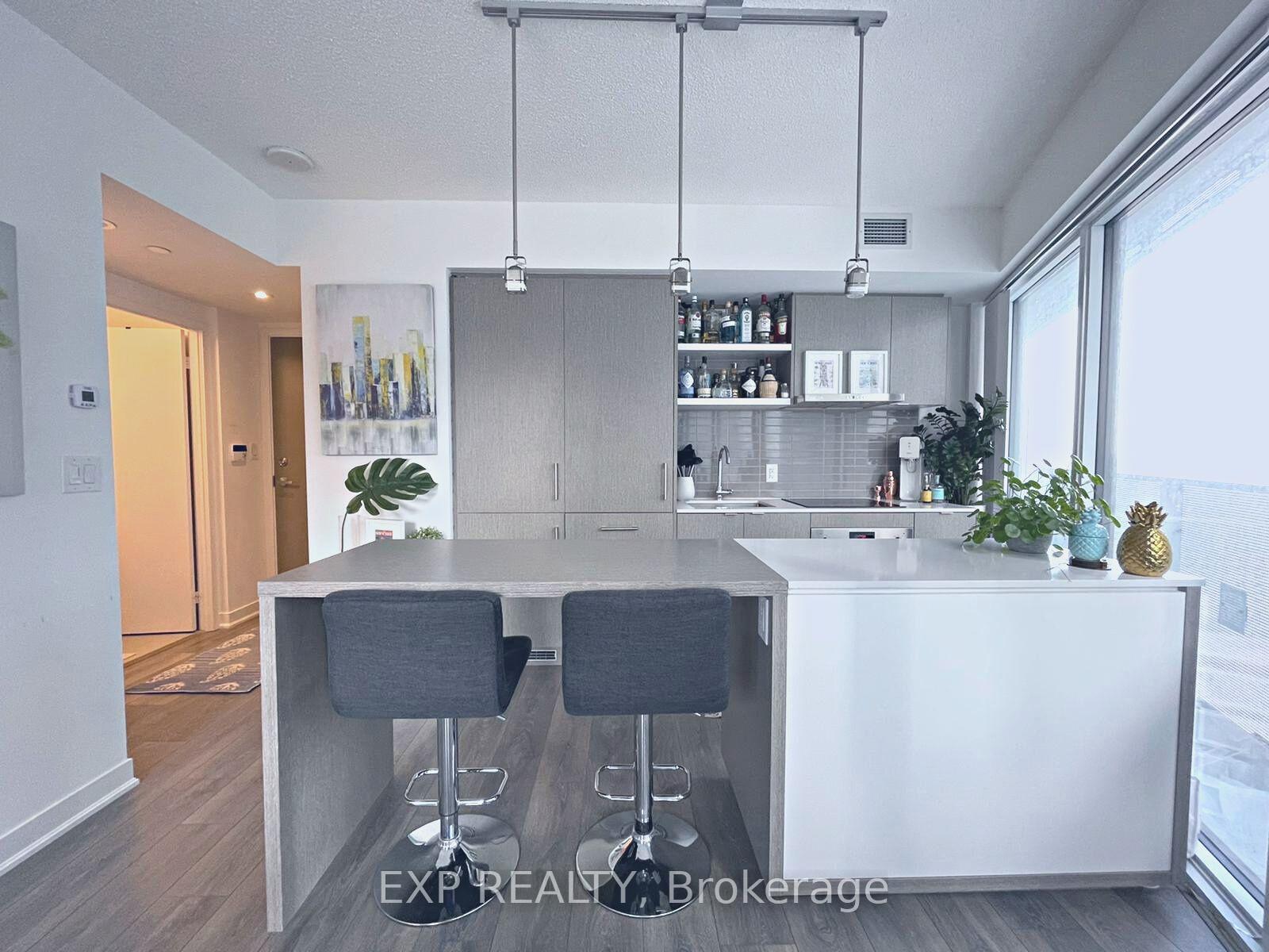 Photo 3 of Unit 2302, 88 Harbour Street, Toronto, Waterfront Communities — HOMEH