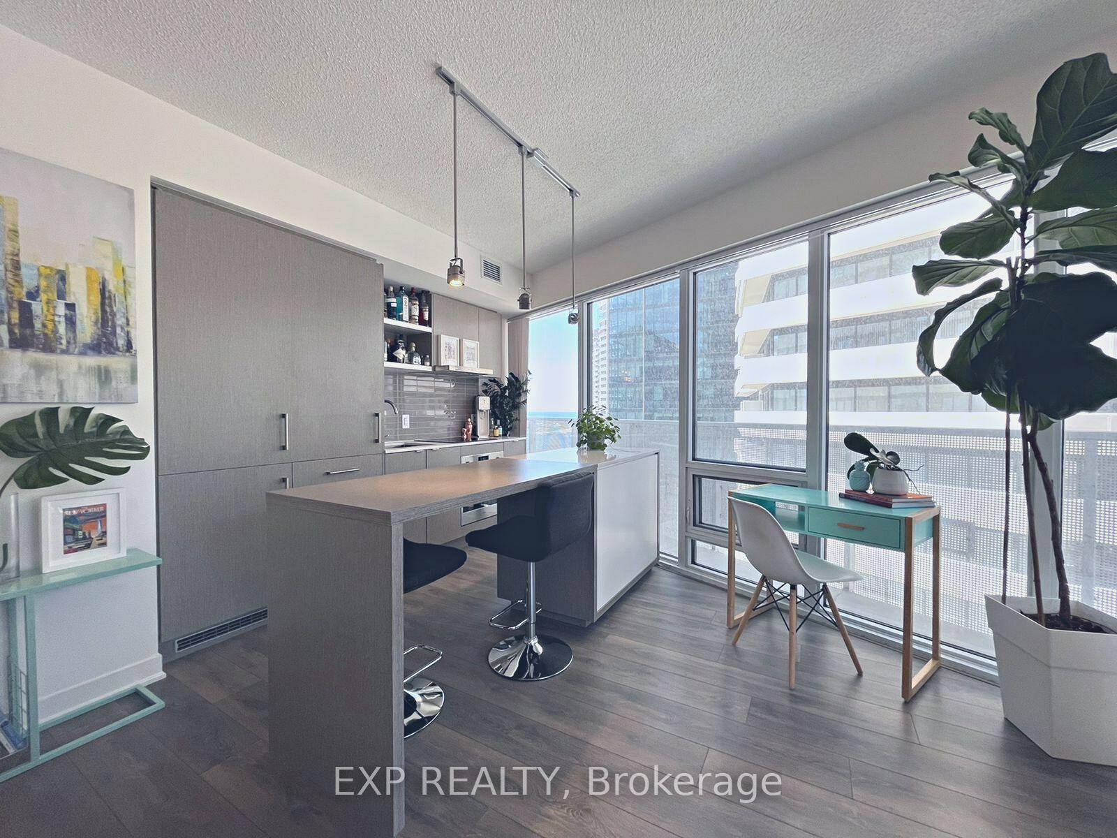 Photo 4 of Unit 2302, 88 Harbour Street, Toronto, Waterfront Communities — HOMEH