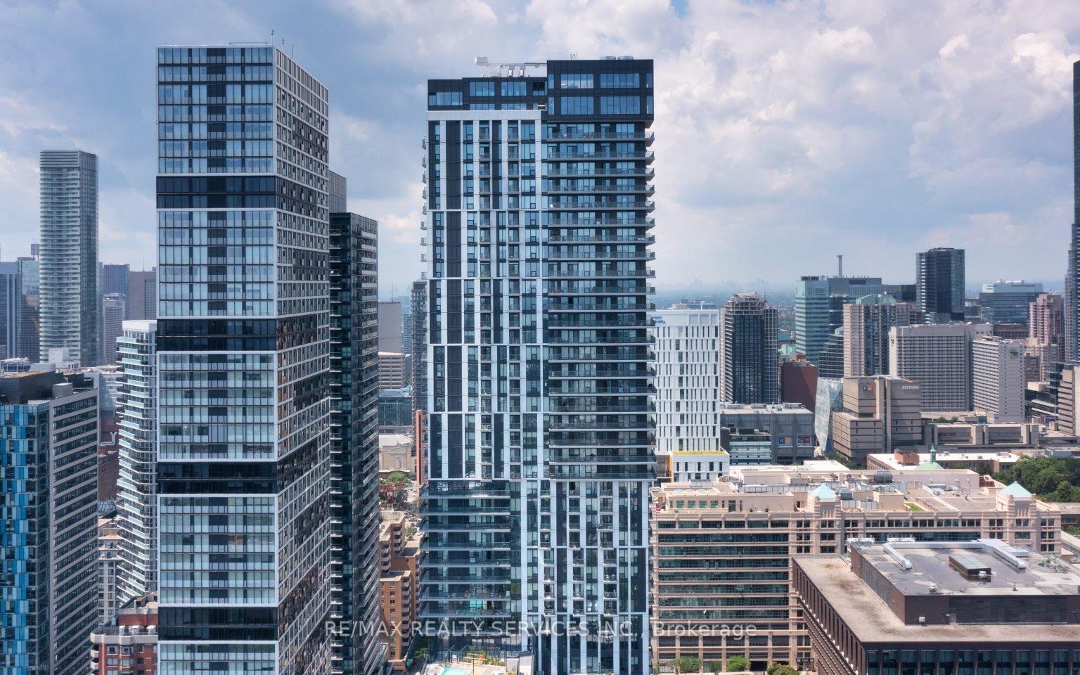 Front of Unit 1909, 251 Jarvis Street