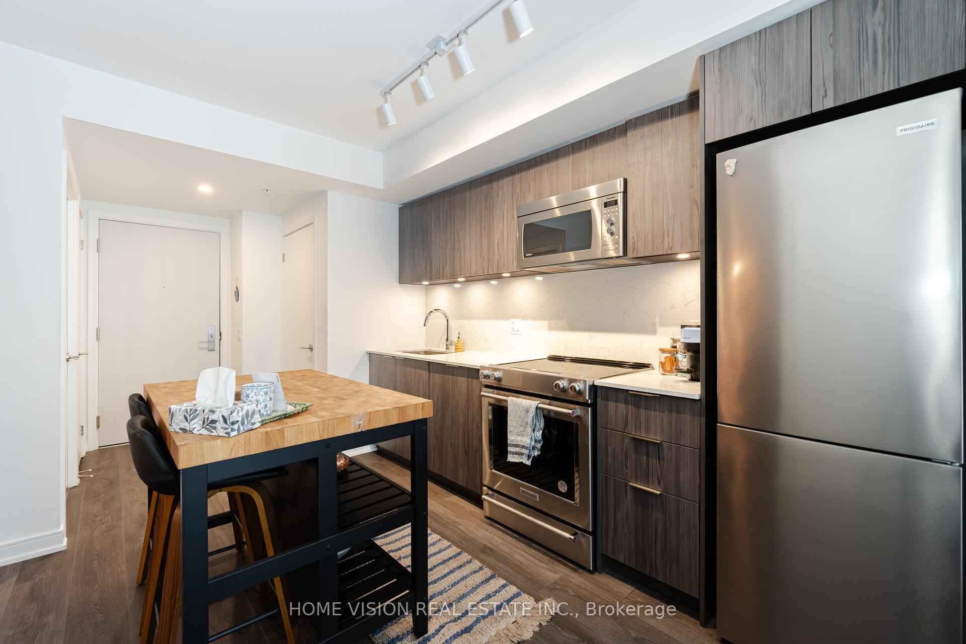 Photo 4 of Unit 409, 30 Samuel Wood Way E, Etobicoke, Islington-City Centre West — HOMEH