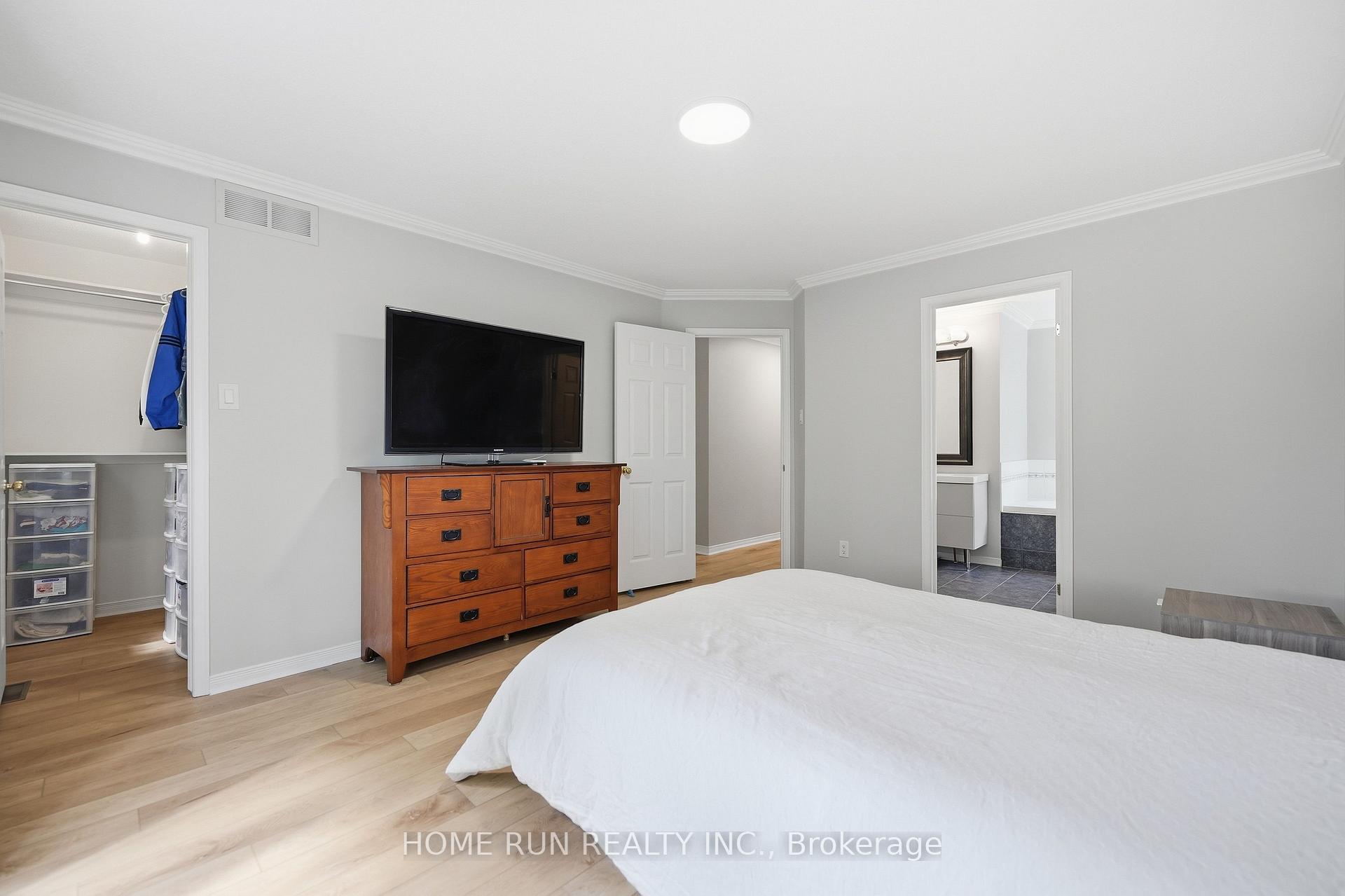 Photo 27 of 1169 Clyde Avenue, Ottawa, Central Park — HOMEH