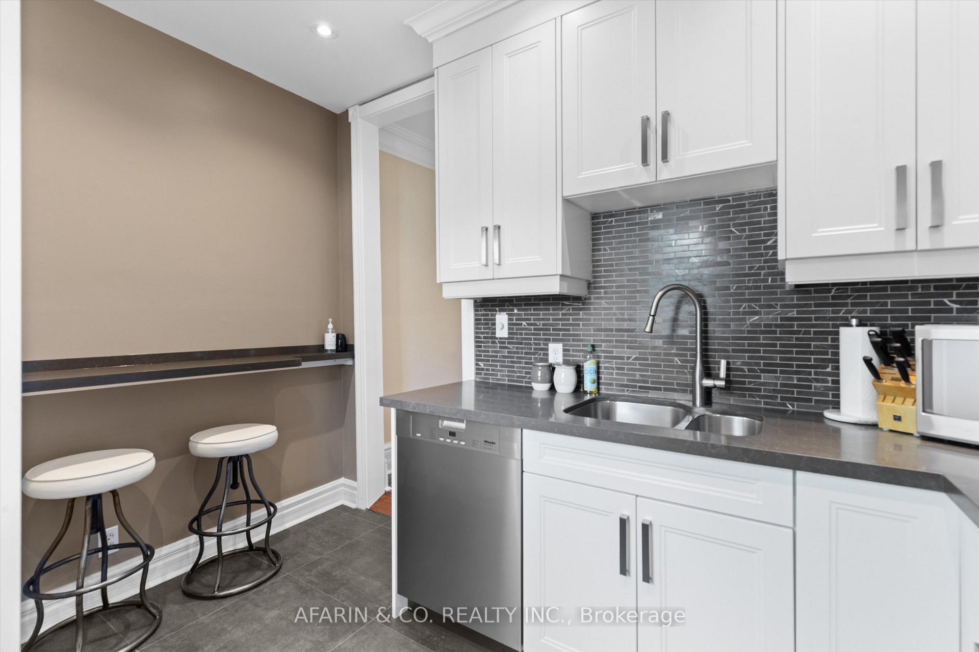 Photo 11 of Unit Second Floor & Loft, 48 Nassau Street, Toronto, Kensington-Chinatown — HOMEH