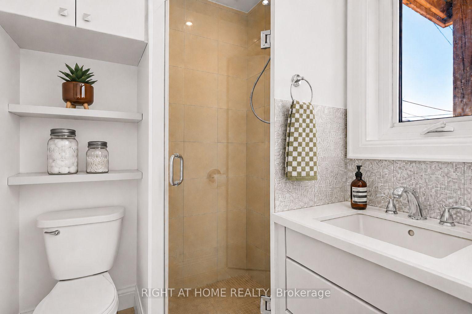 Photo 8 of 174 Rosethorn Avenue, Toronto, Keelesdale-Eglinton West — HOMEH