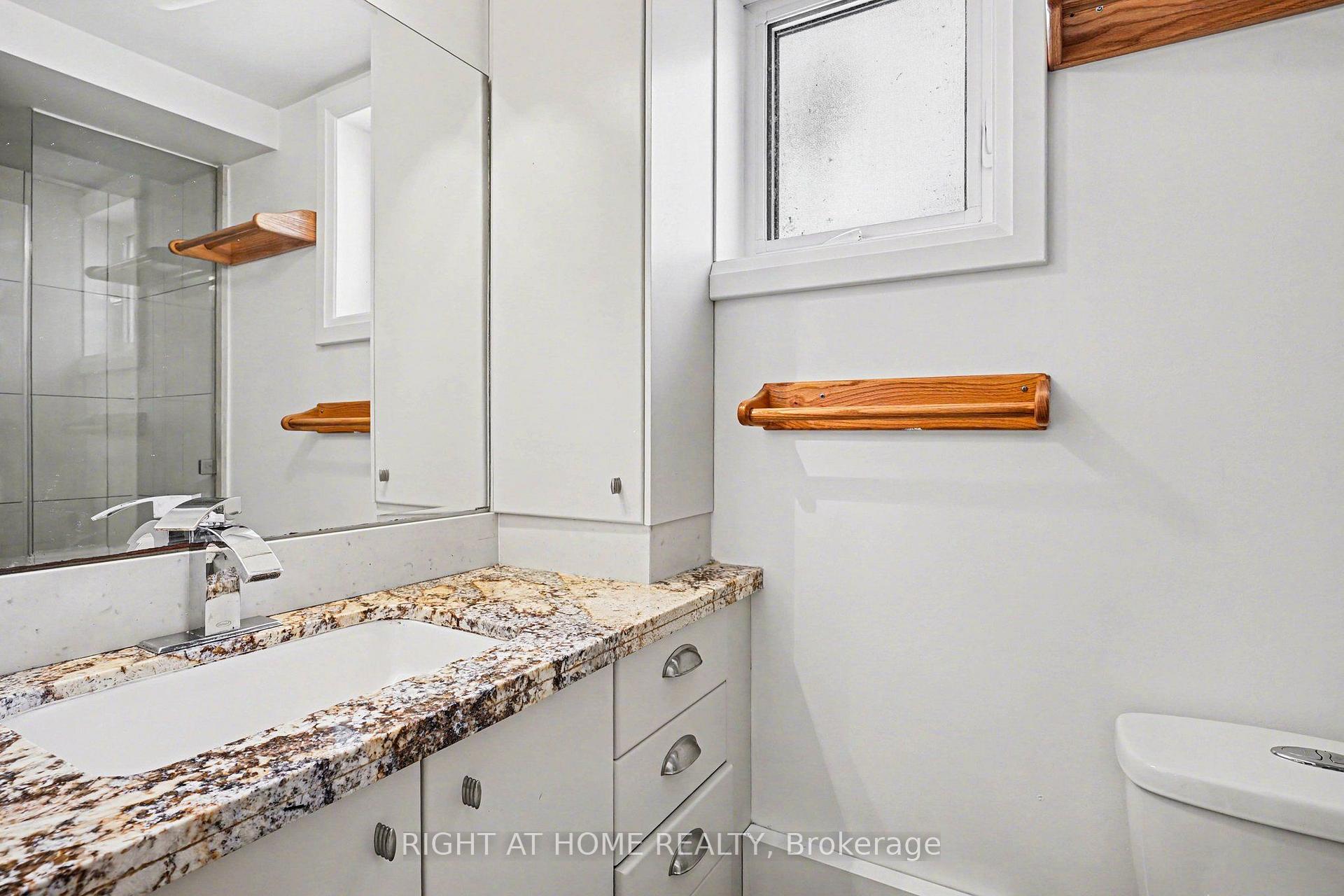 Photo 19 of 174 Rosethorn Avenue, Toronto, Keelesdale-Eglinton West — HOMEH