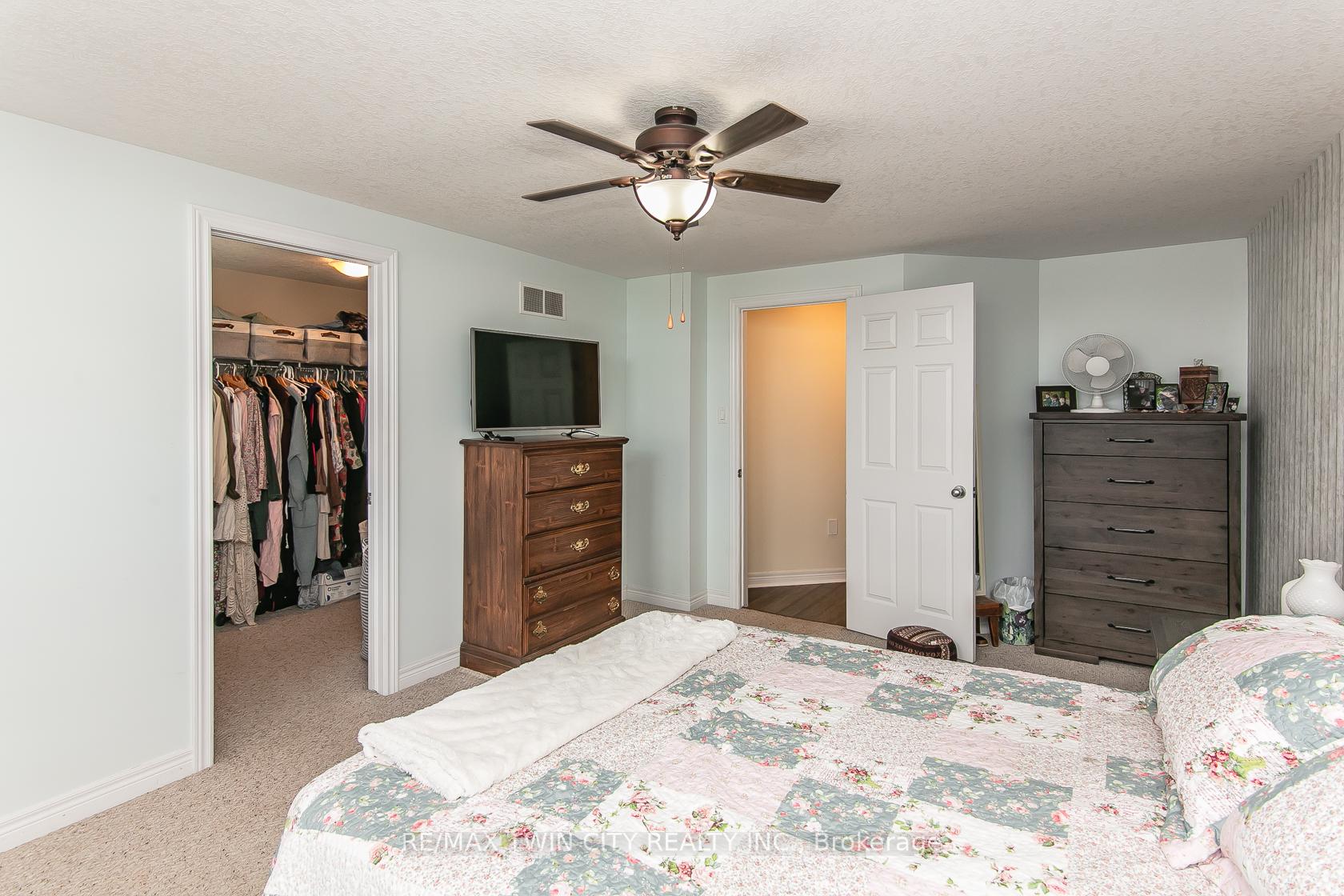 Photo 23 of 107 Upper Mercer Street, Kitchener, Grand River South — HOMEH