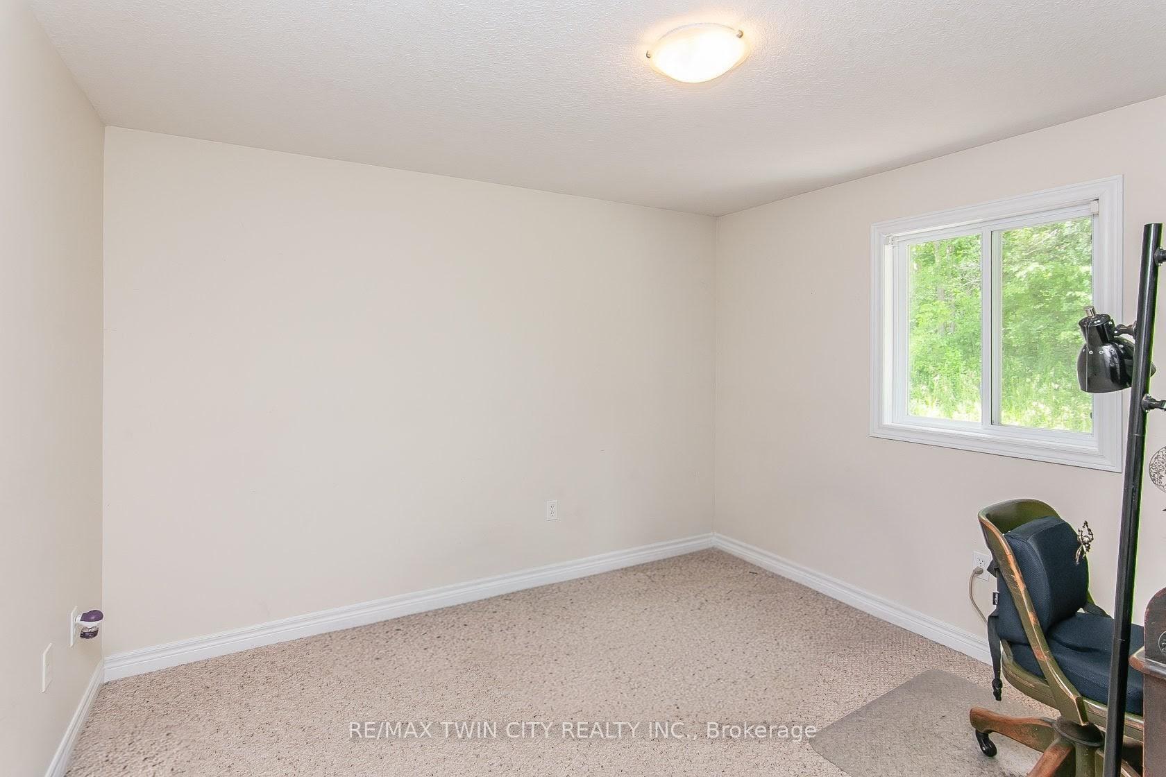 Photo 27 of 107 Upper Mercer Street, Kitchener, Grand River South — HOMEH