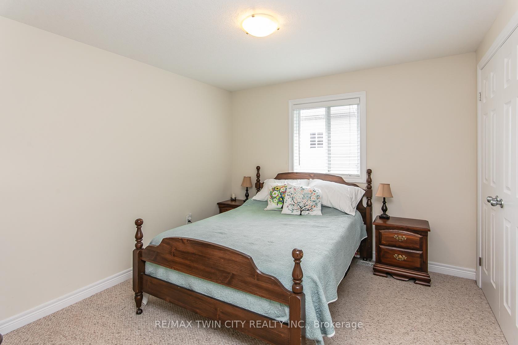 Photo 28 of 107 Upper Mercer Street, Kitchener, Grand River South — HOMEH
