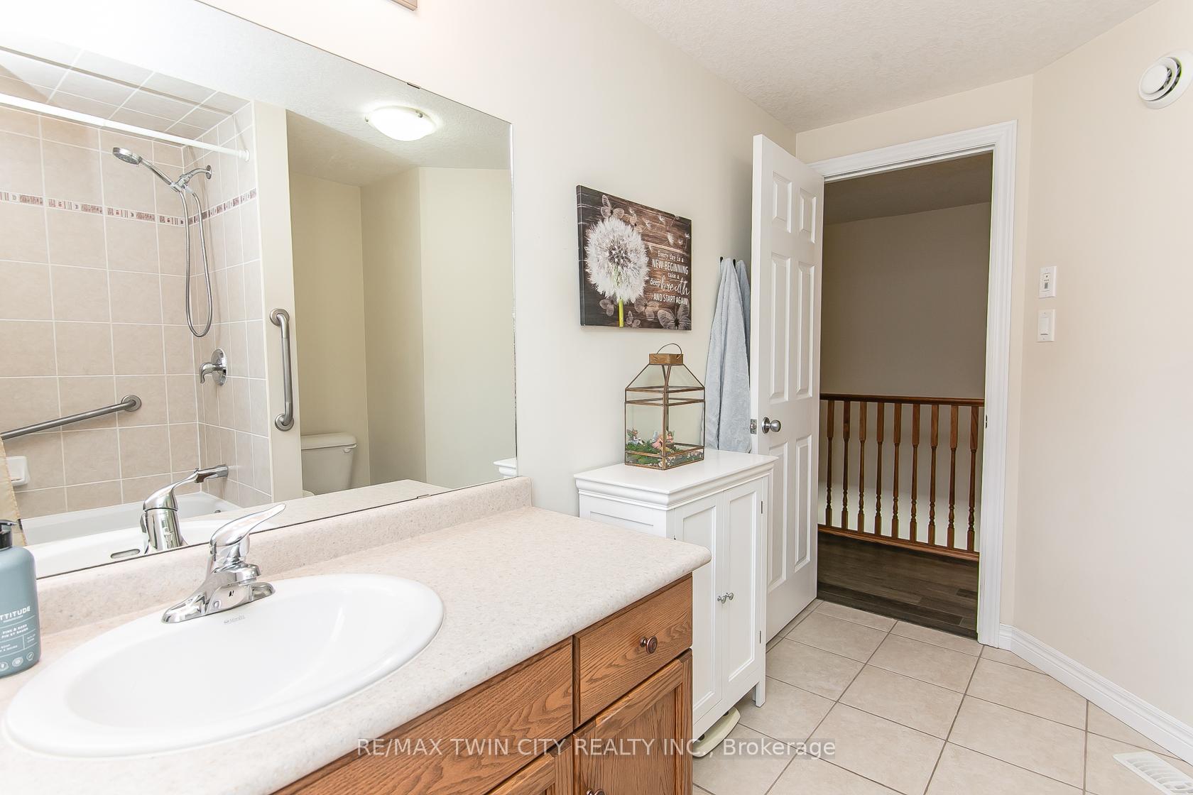 Photo 30 of 107 Upper Mercer Street, Kitchener, Grand River South — HOMEH