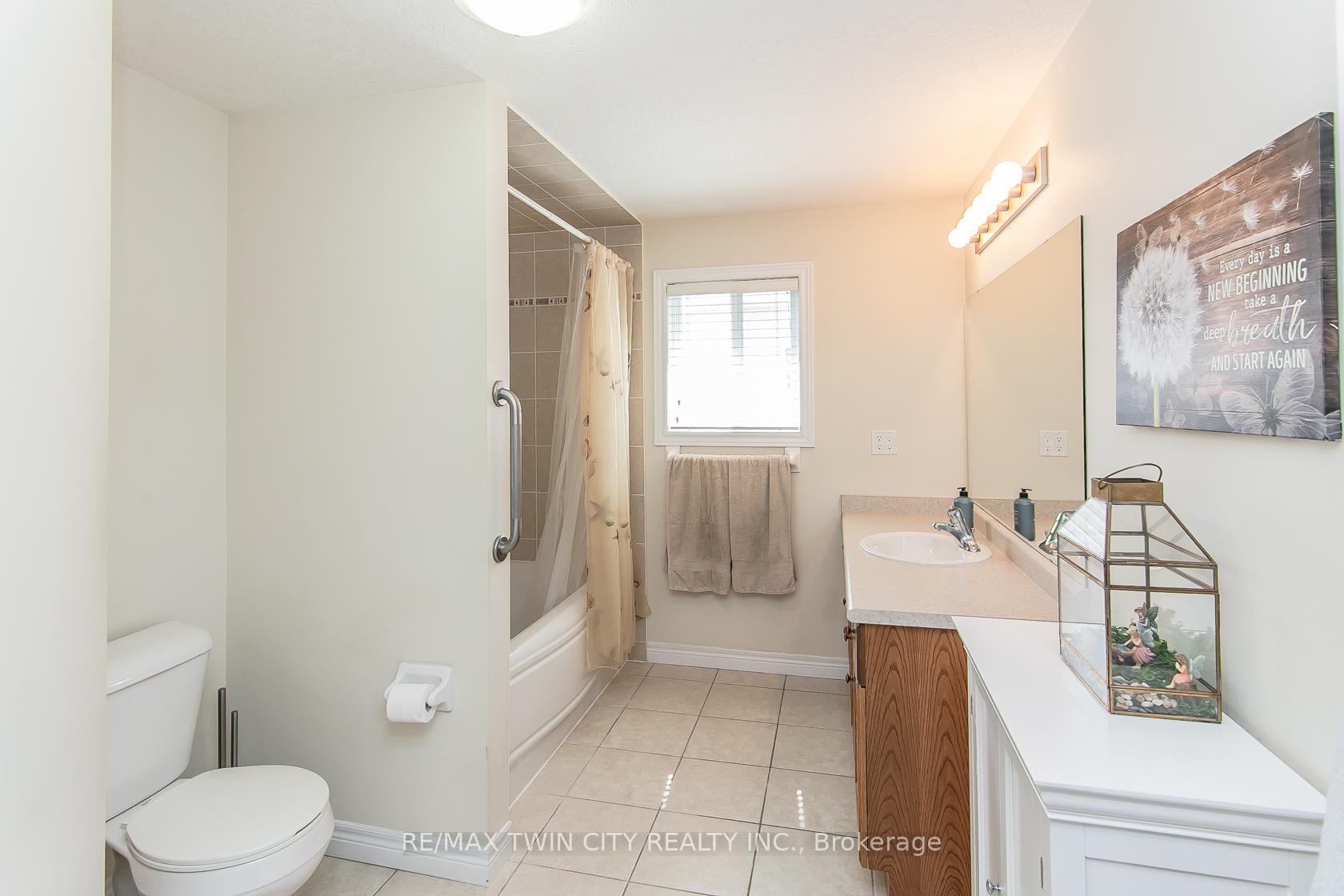 Photo 31 of 107 Upper Mercer Street, Kitchener, Grand River South — HOMEH